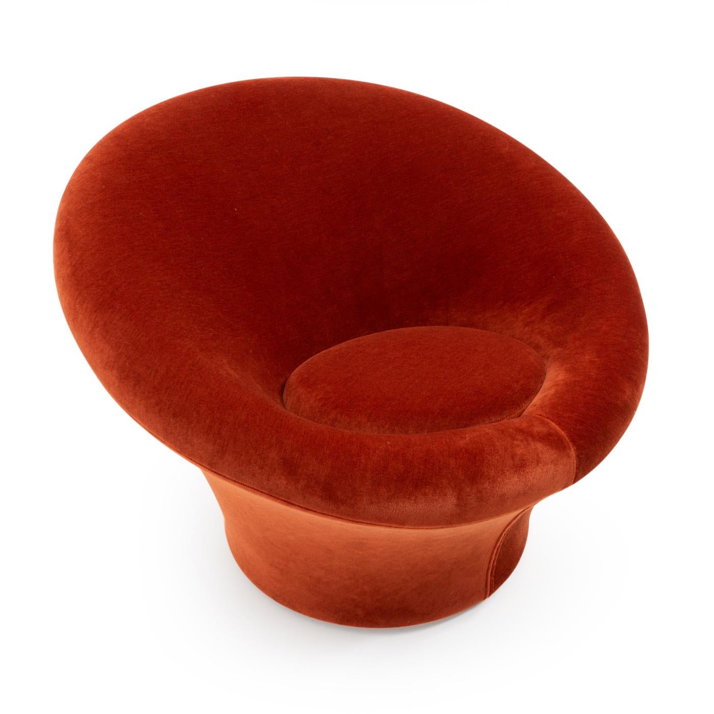 Pierre Paulin was a Paris-born French designer, who created his best known pieces in cooperation with Artifort (The Netherlands). Famous are the Tongue, Ribbon or the Mushroom Chair, featured in several museums such as the MOMA in New York, and