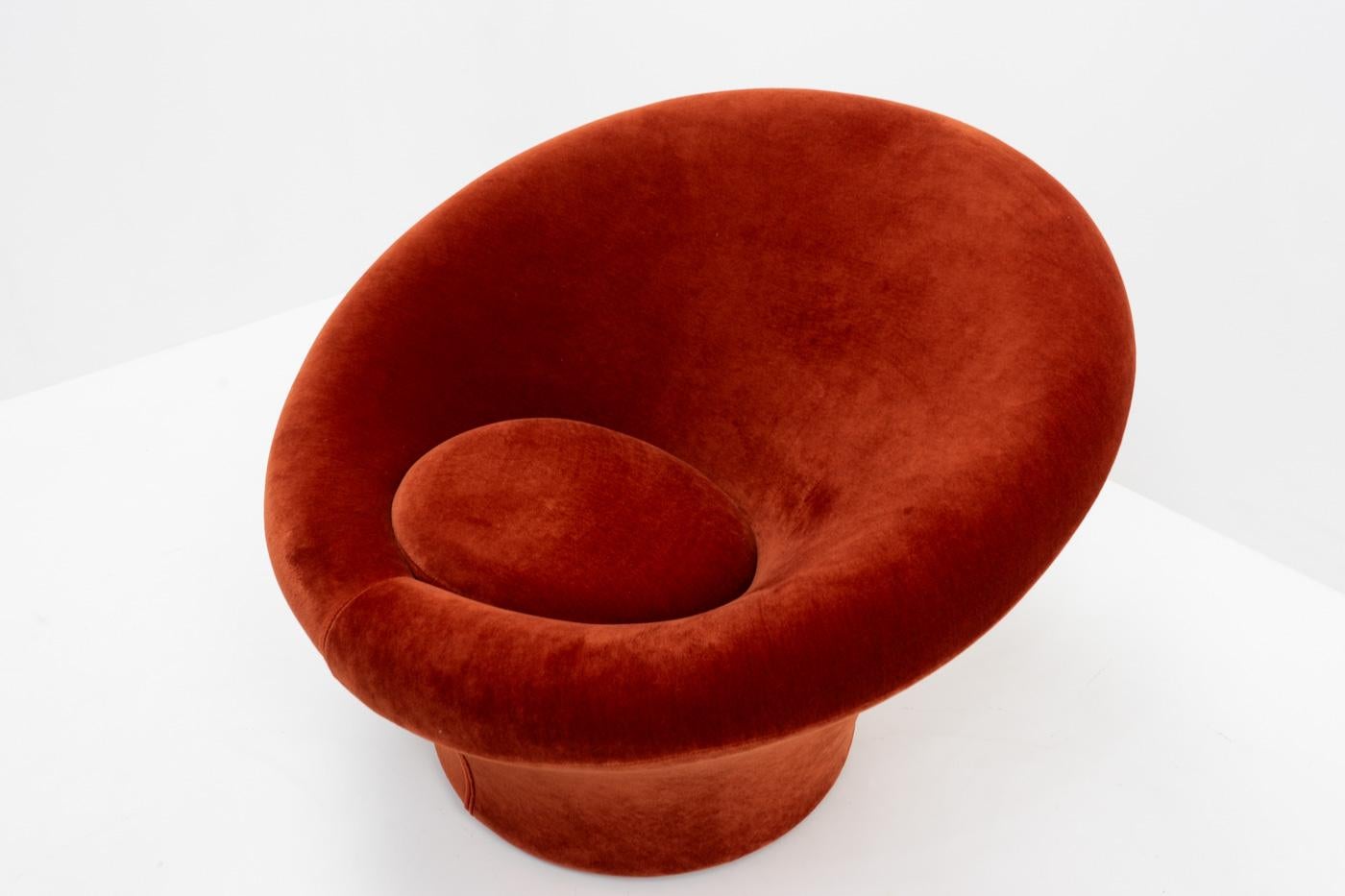 French Design Classic Pierre Paulin for Artifort Mushroom Lounge Chair In Good Condition For Sale In Renens, CH