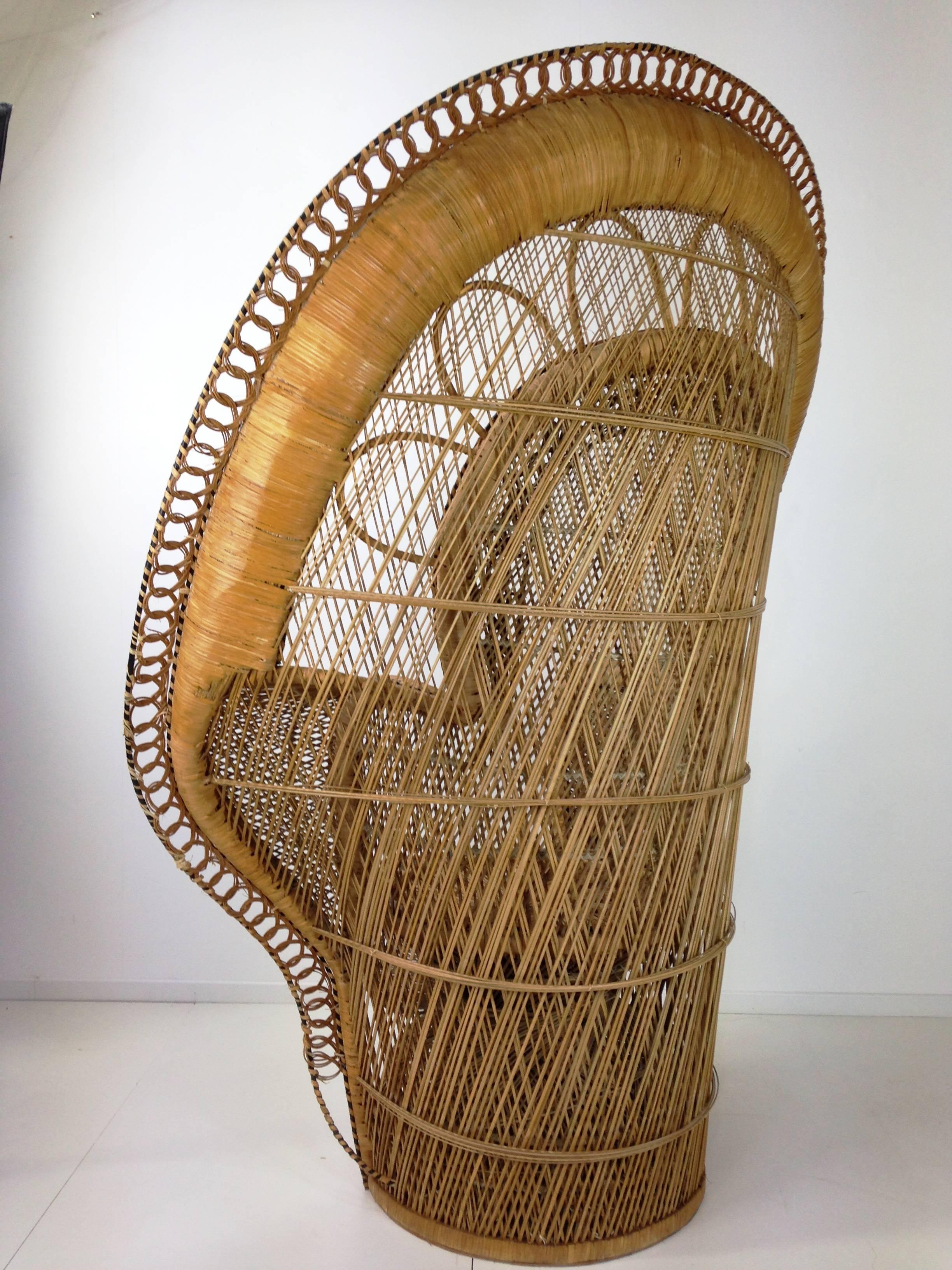 French Design Emmanuelle Extra Large Wicker Armchair from the 1970 In Excellent Condition In Tourcoing, FR