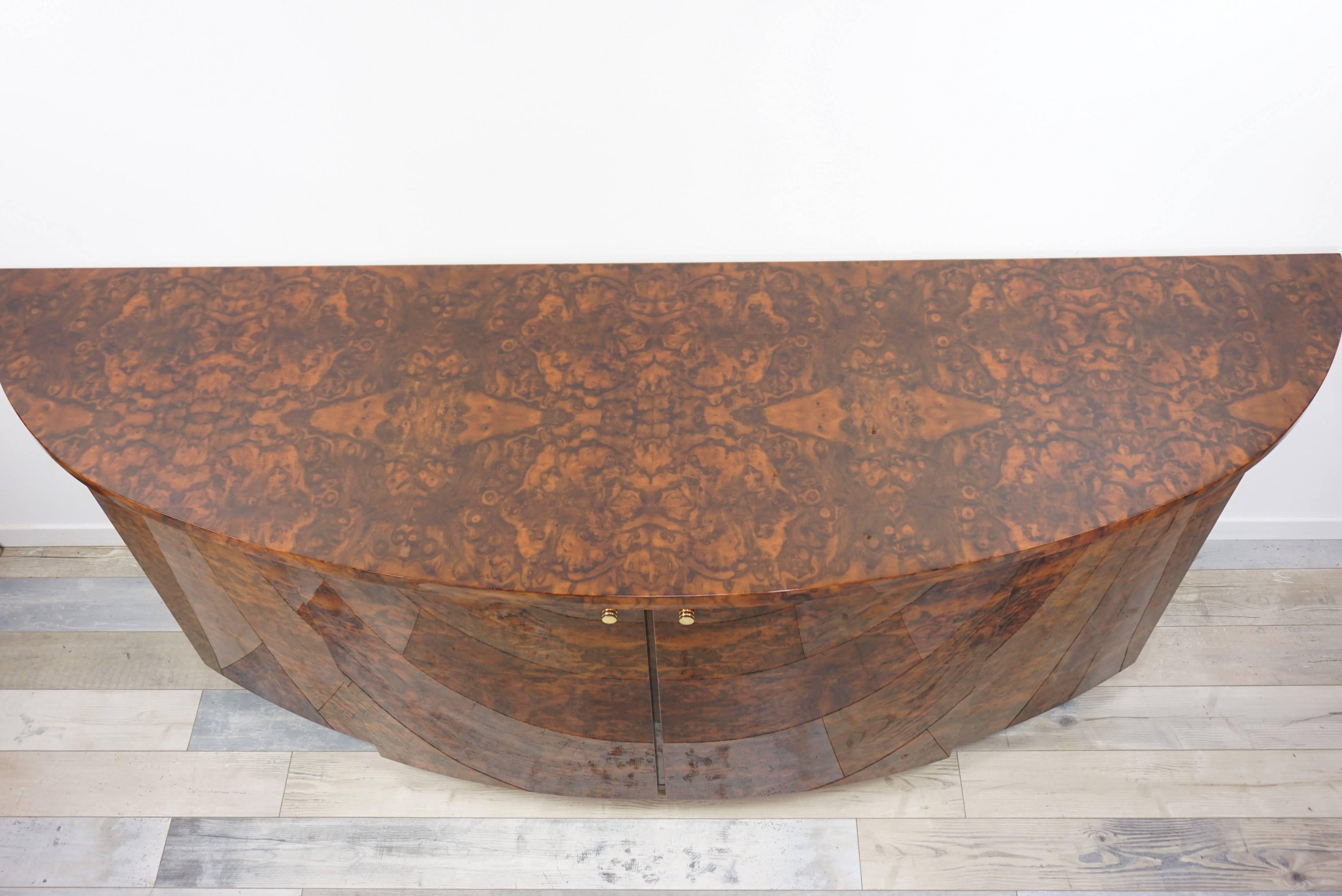 French Design from Paris and Art Deco Style Burl Wood and Brass Curved Sideboard In Excellent Condition In Tourcoing, FR