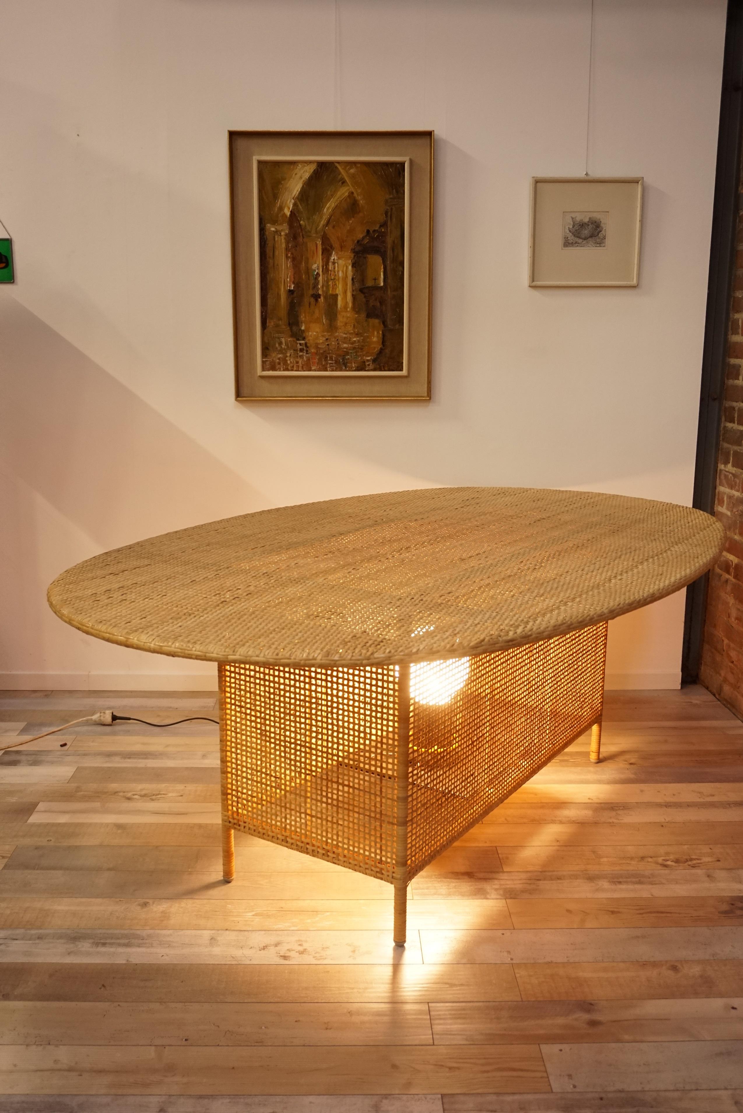 French Design Oval and Rattan Dining Table 9