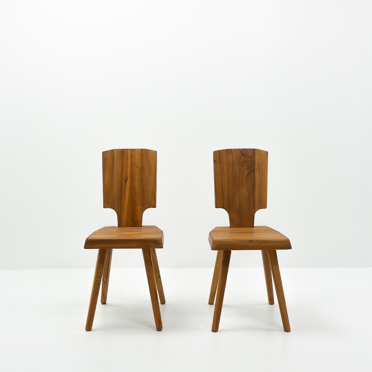 French Design, Pierre Chapo, French Elm S28 Chairs, 1980s In Good Condition For Sale In Renens, CH