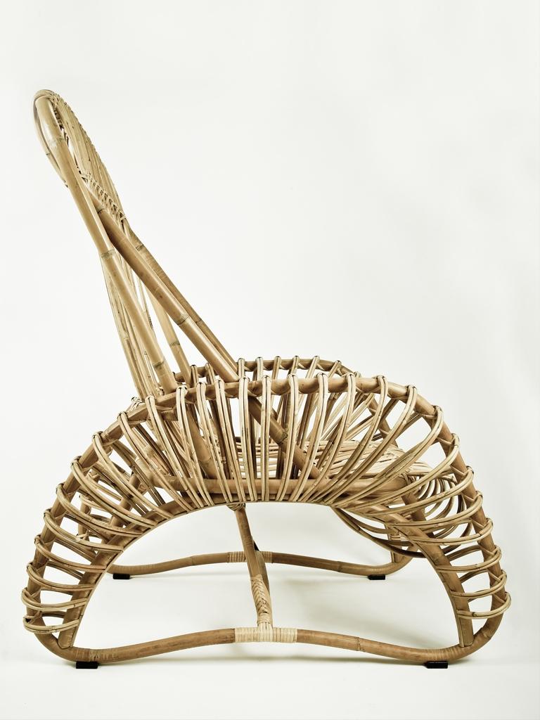 Vintage look and yet this chair is a contemporary creation, this love rattan armchair is from a French house specializing in the manufacture of rattan and has been around for 100 years.