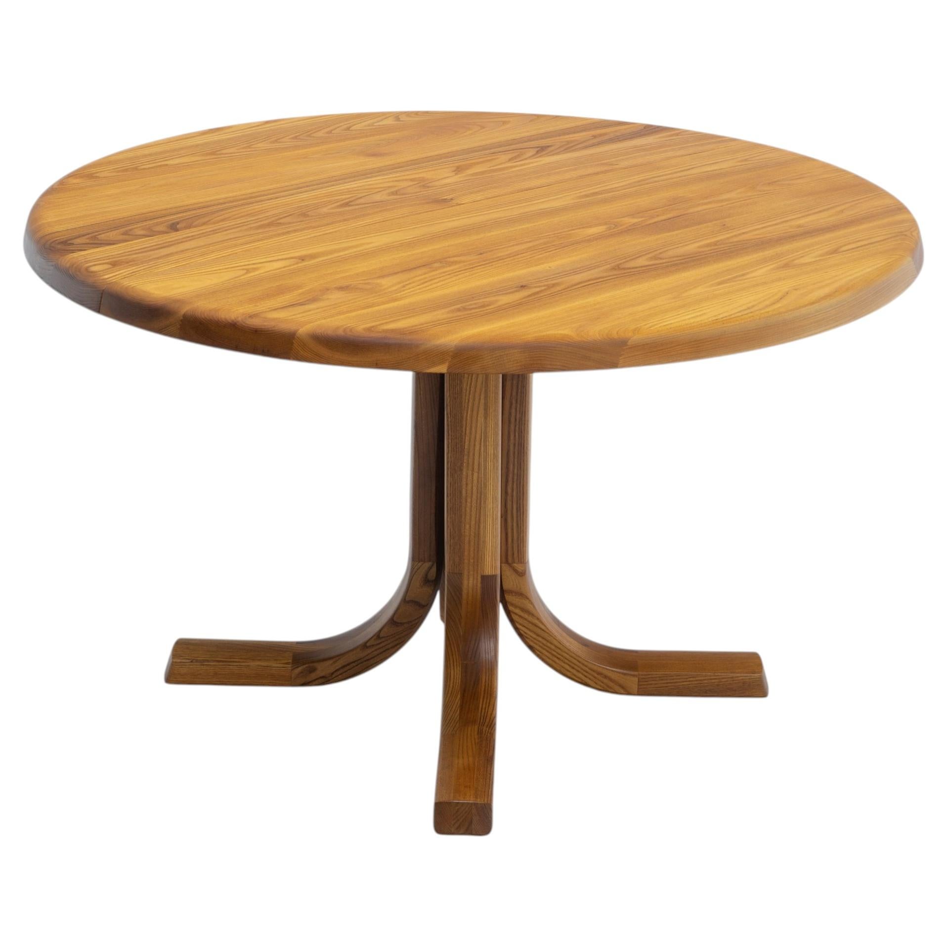 French Design Round Dining Table in Elm, Ebénisterie Seltz - 1980s