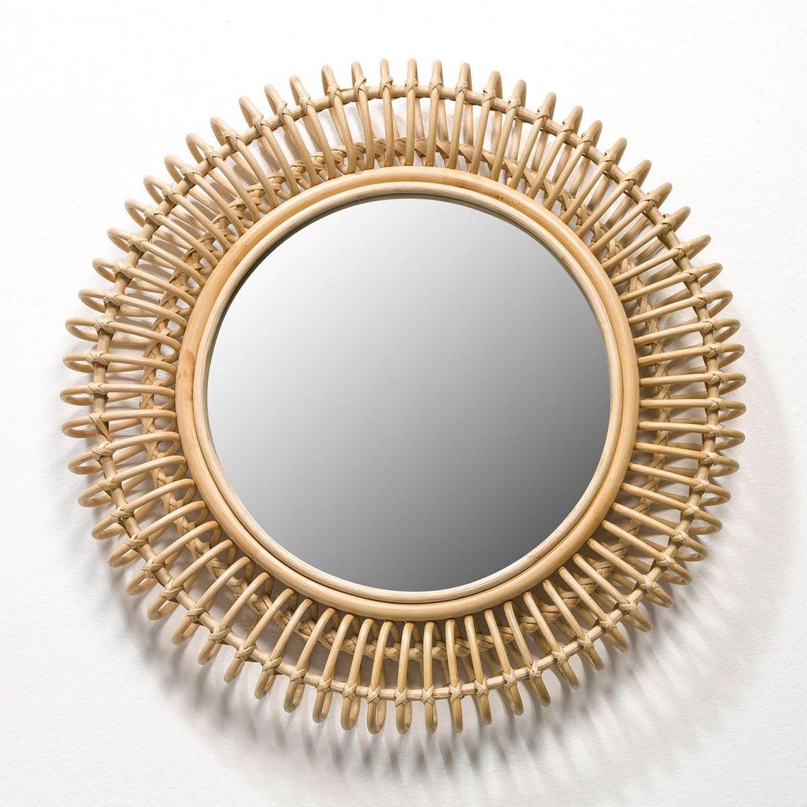 Französischer Design-Spiegel, bestehend aus einer runden, gebogenen und luftigen Rattan-Struktur, Bohemian-Chic-Design und trendigem Stil!