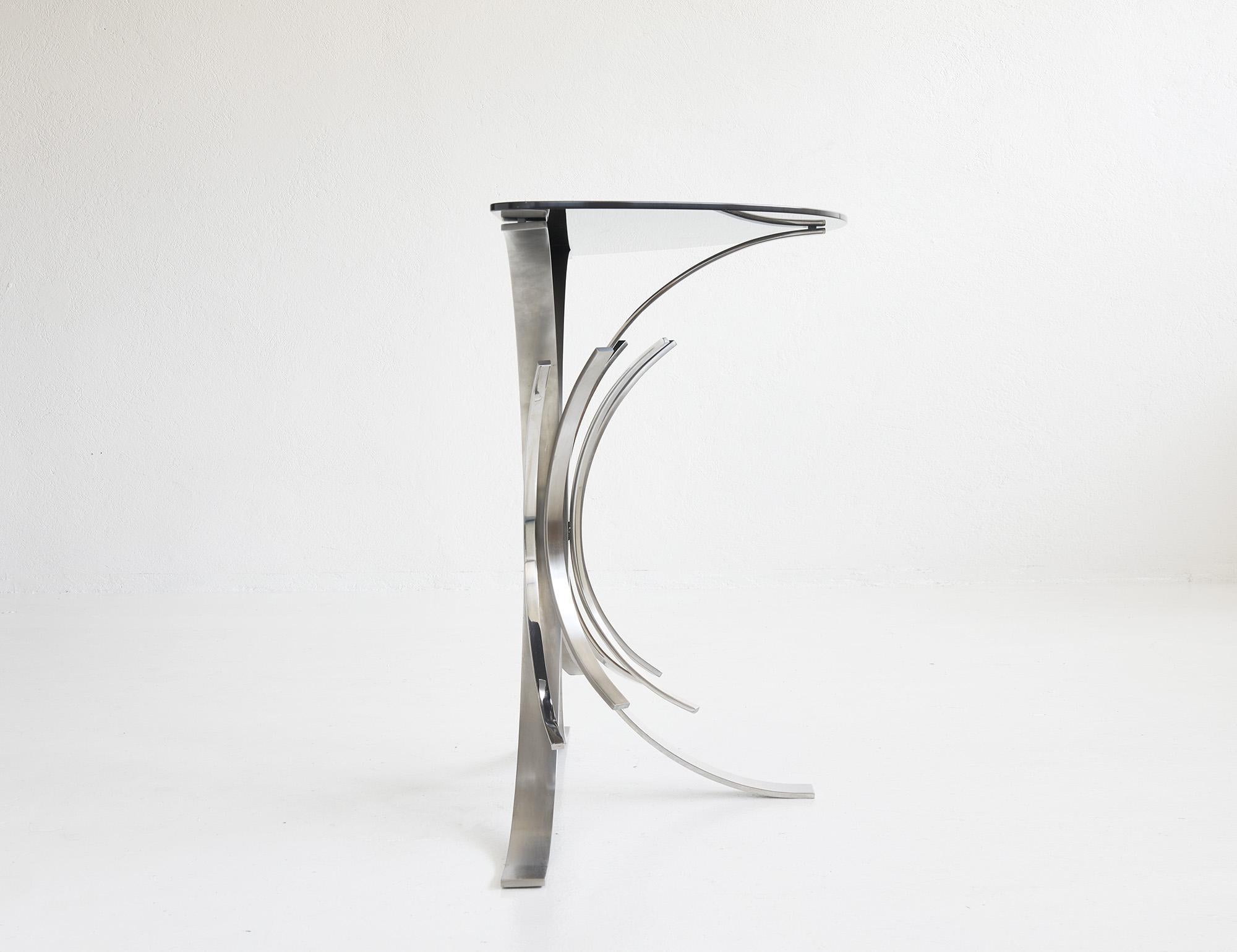 Polished and brushed metal console 