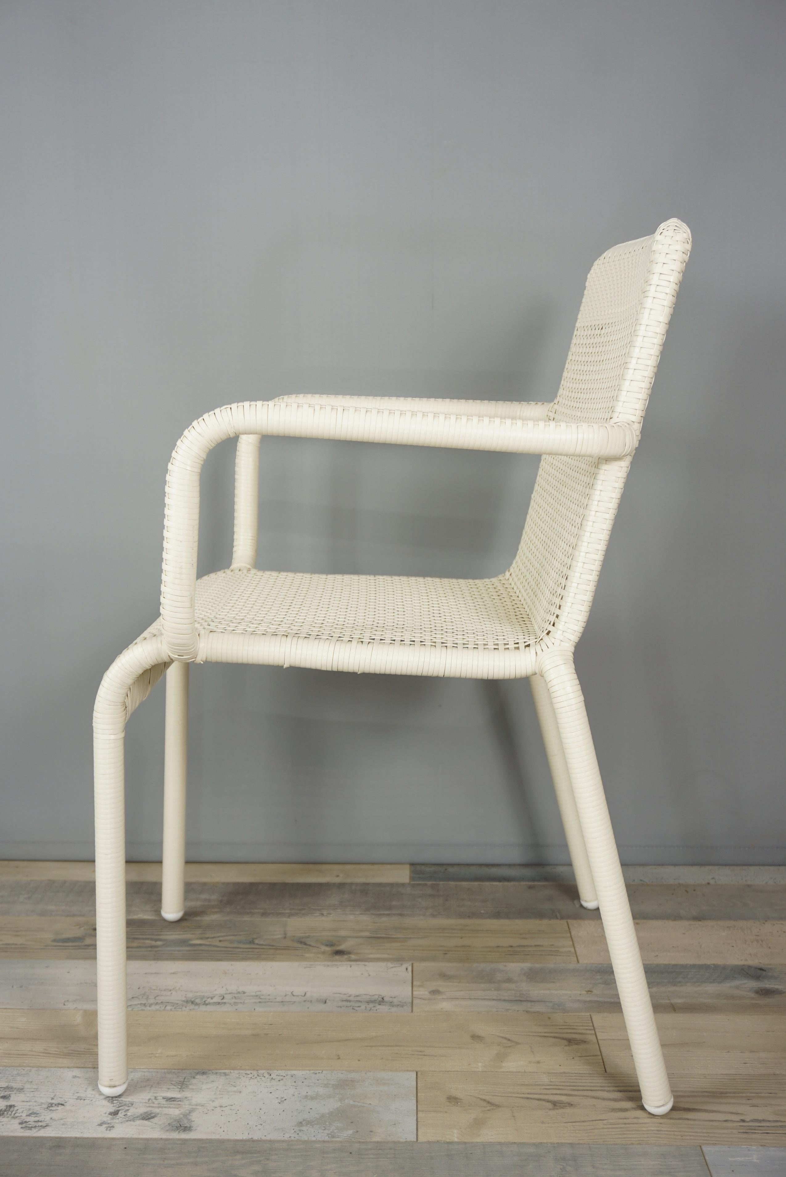 French Design Warm White Braided Resin Armchair In Excellent Condition In Tourcoing, FR