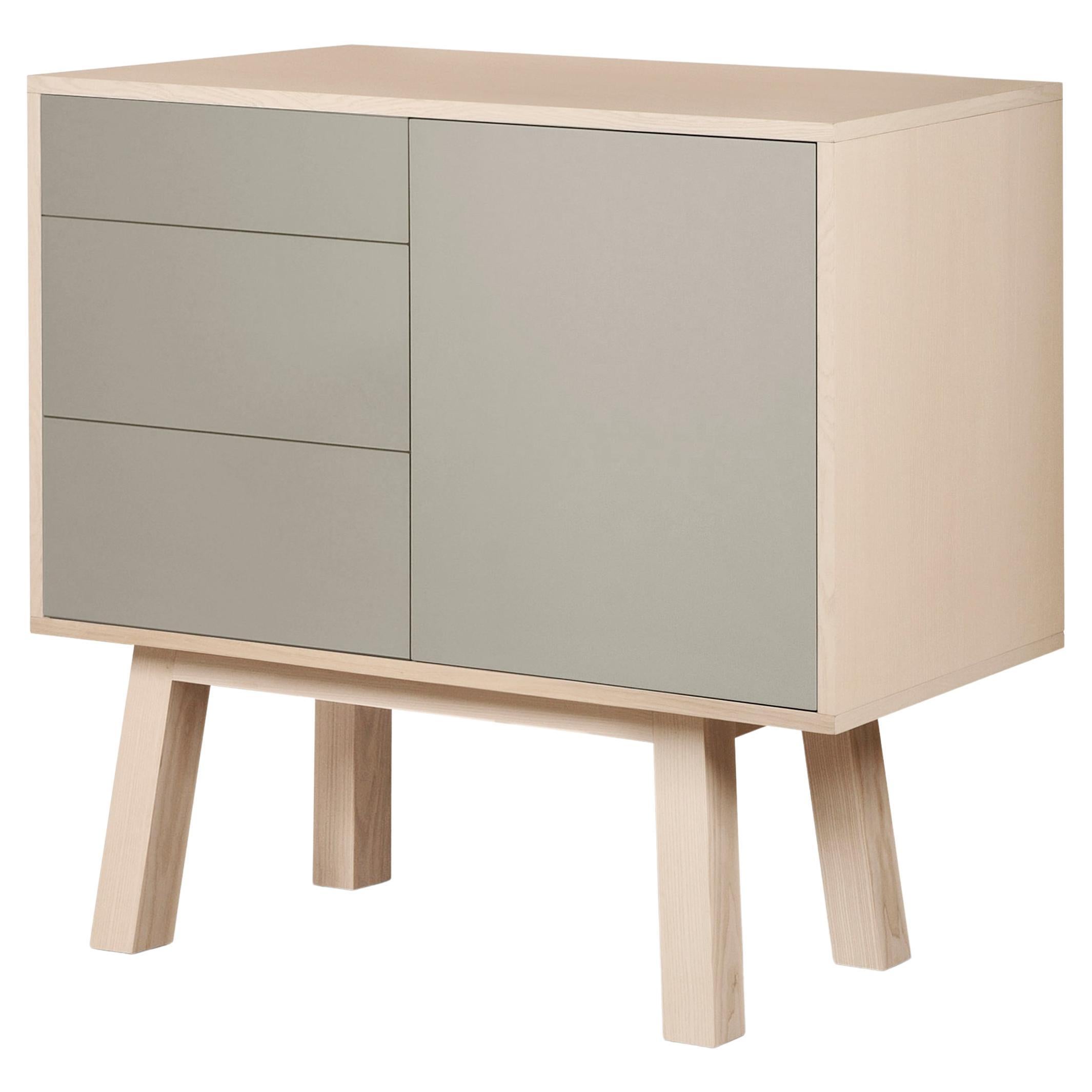 Aparador de madera de diseño francés artesanal gris claro de 1 puerta y 3 cajones París