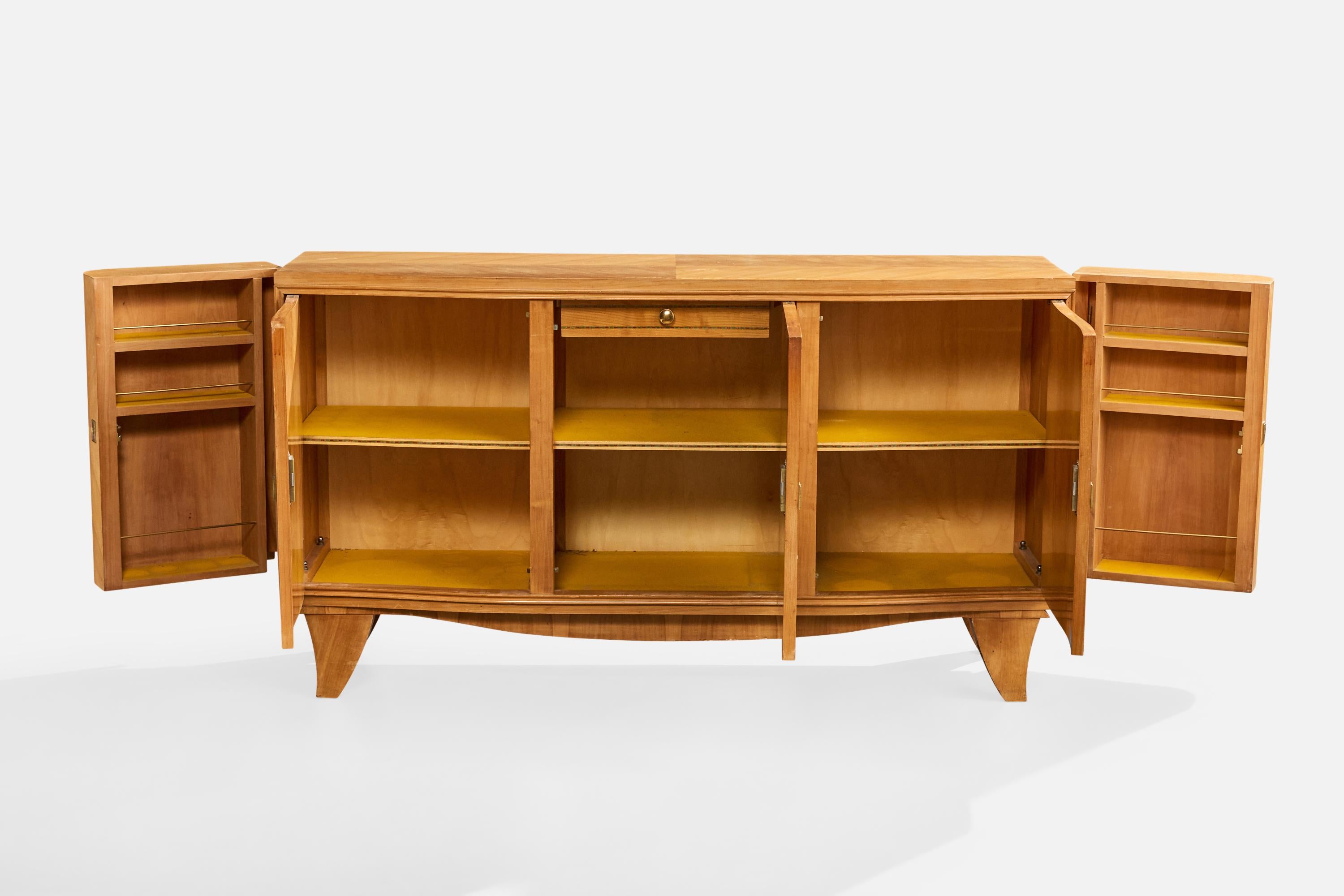 Armadio di design francese, sicomoro, ottone, Francia, 1950 in vendita 2