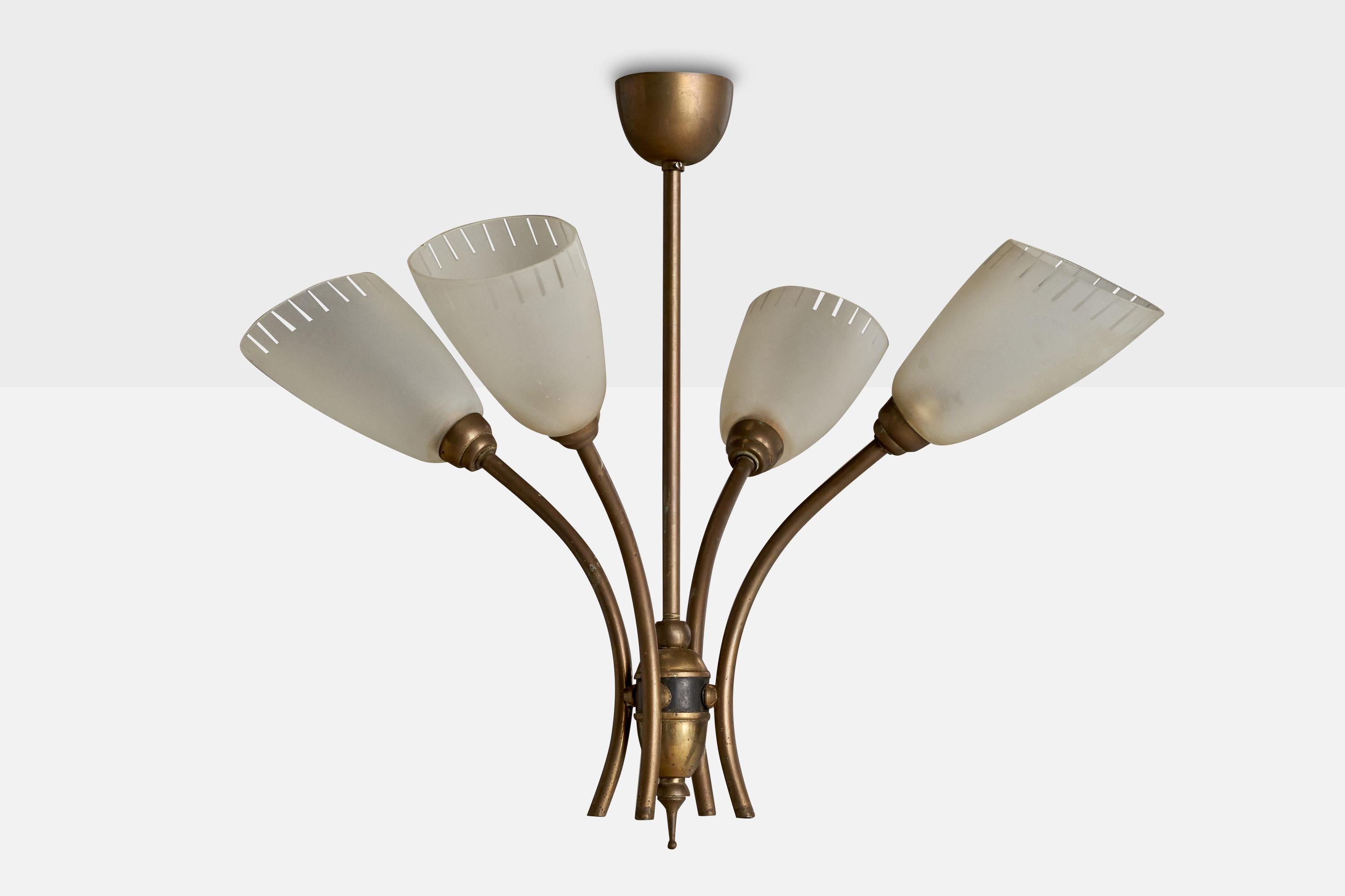 Francese Designer francese, lampadario, ottone, vetro, Francia, anni '1950 in vendita