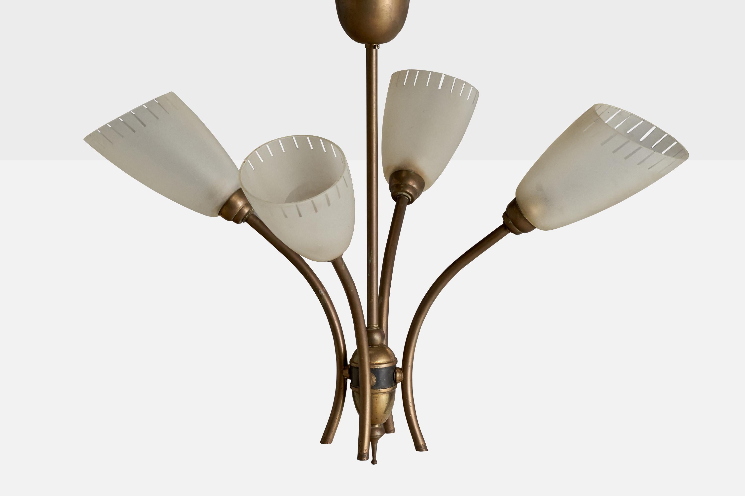 Designer francese, lampadario, ottone, vetro, Francia, anni '1950 In condizioni buone in vendita a High Point, NC