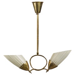 Designer français, lustre, laiton, verre, France, années 1950