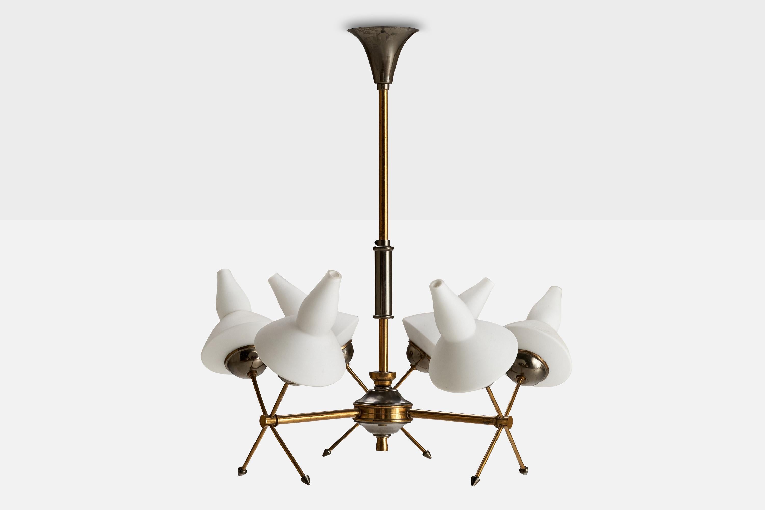 Mid-Century moderno Lampadario di design francese, ottone, metallo, vetro, Francia, anni '50 in vendita