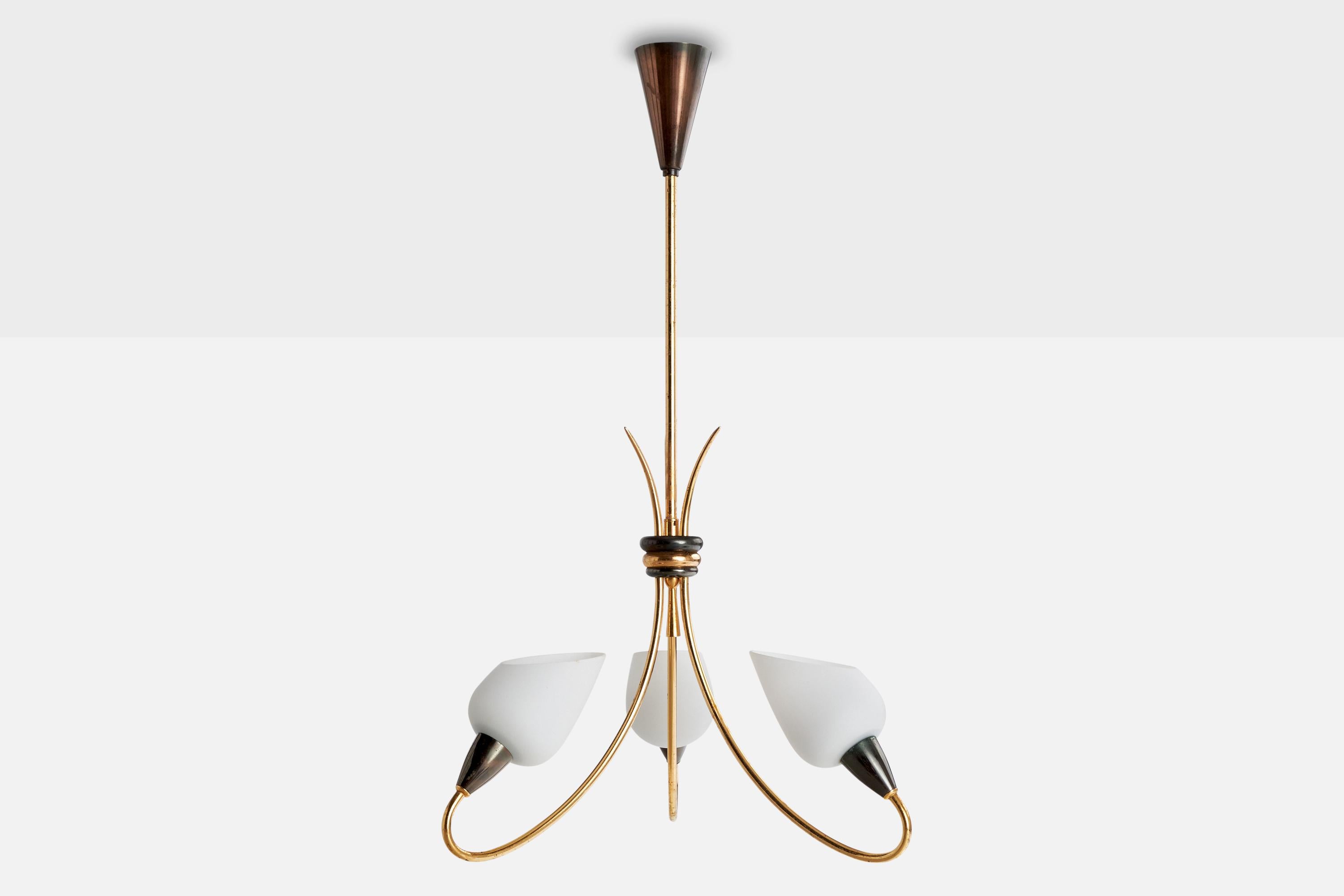 French Designer, Chandelier, Brass, Metal, Glass, France, 1950s In Good Condition For Sale In High Point, NC