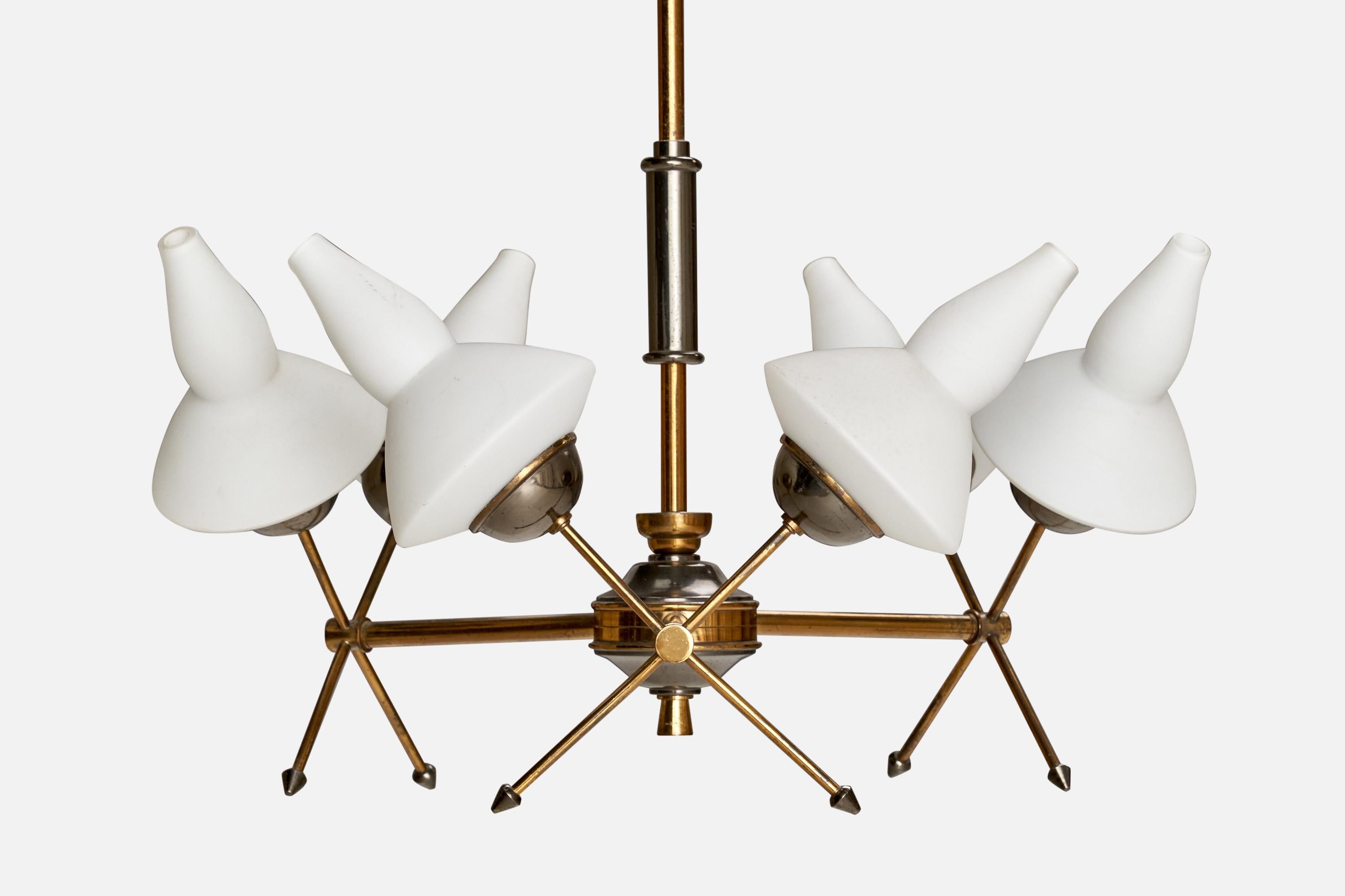 Metà XX secolo Lampadario di design francese, ottone, metallo, vetro, Francia, anni '50 in vendita