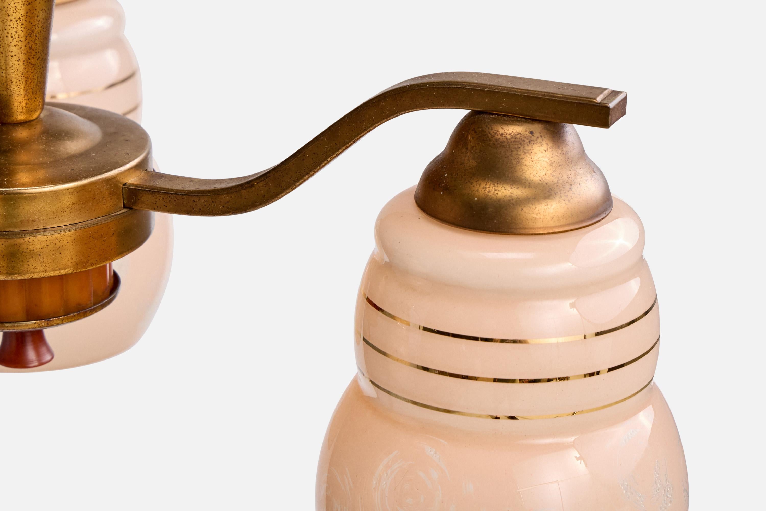 Metà XX secolo Designer francese, lampadario, ottone, legno, vetro, Francia, anni '40 in vendita