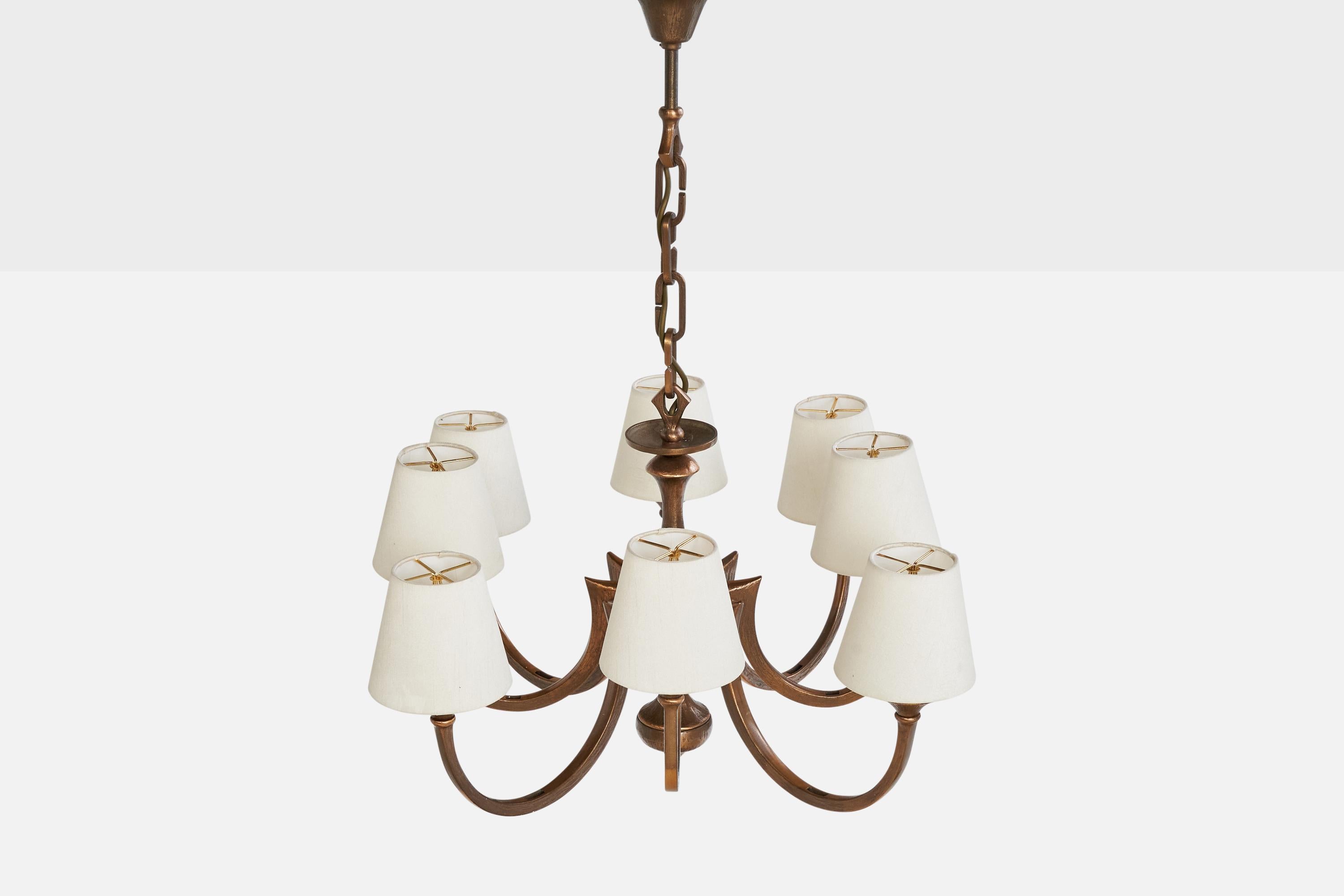 Designer francese, lampadario, bronzo, tessuto, Francia, anni '50 In condizioni buone in vendita a High Point, NC