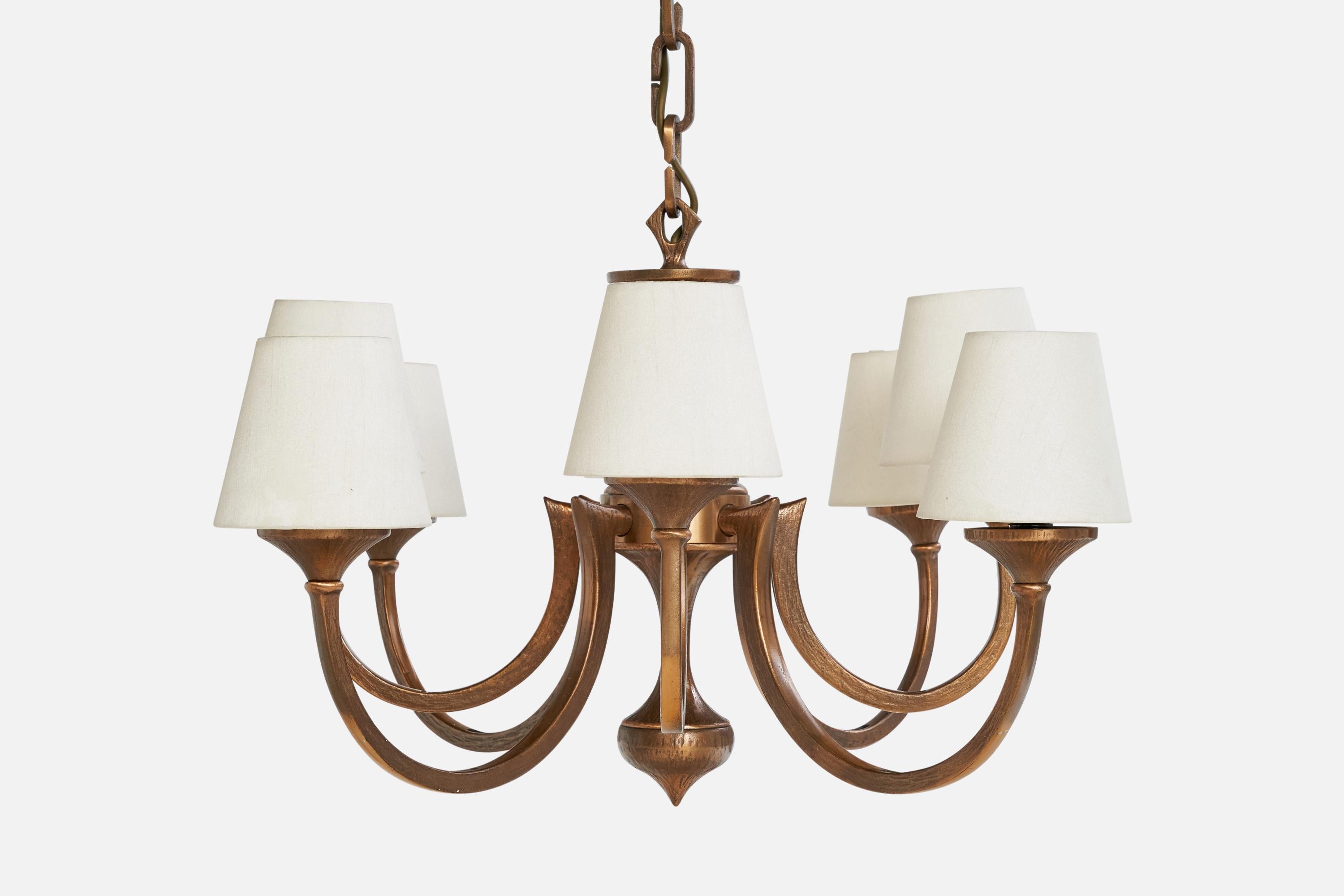 Metà XX secolo Designer francese, lampadario, bronzo, tessuto, Francia, anni '50 in vendita
