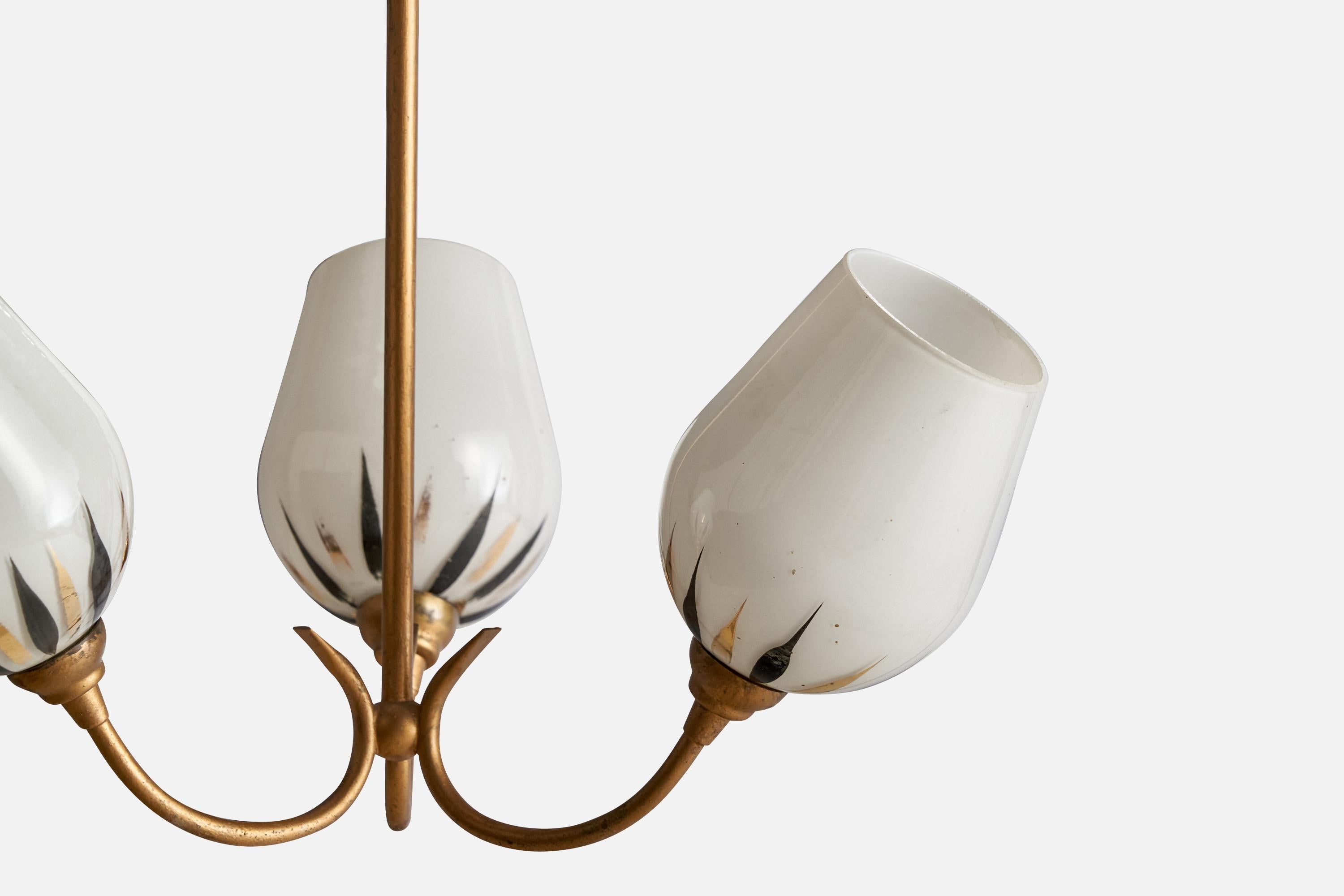 Metà XX secolo Designer francese, lampadario, metallo, vetro, Francia, anni '50 in vendita