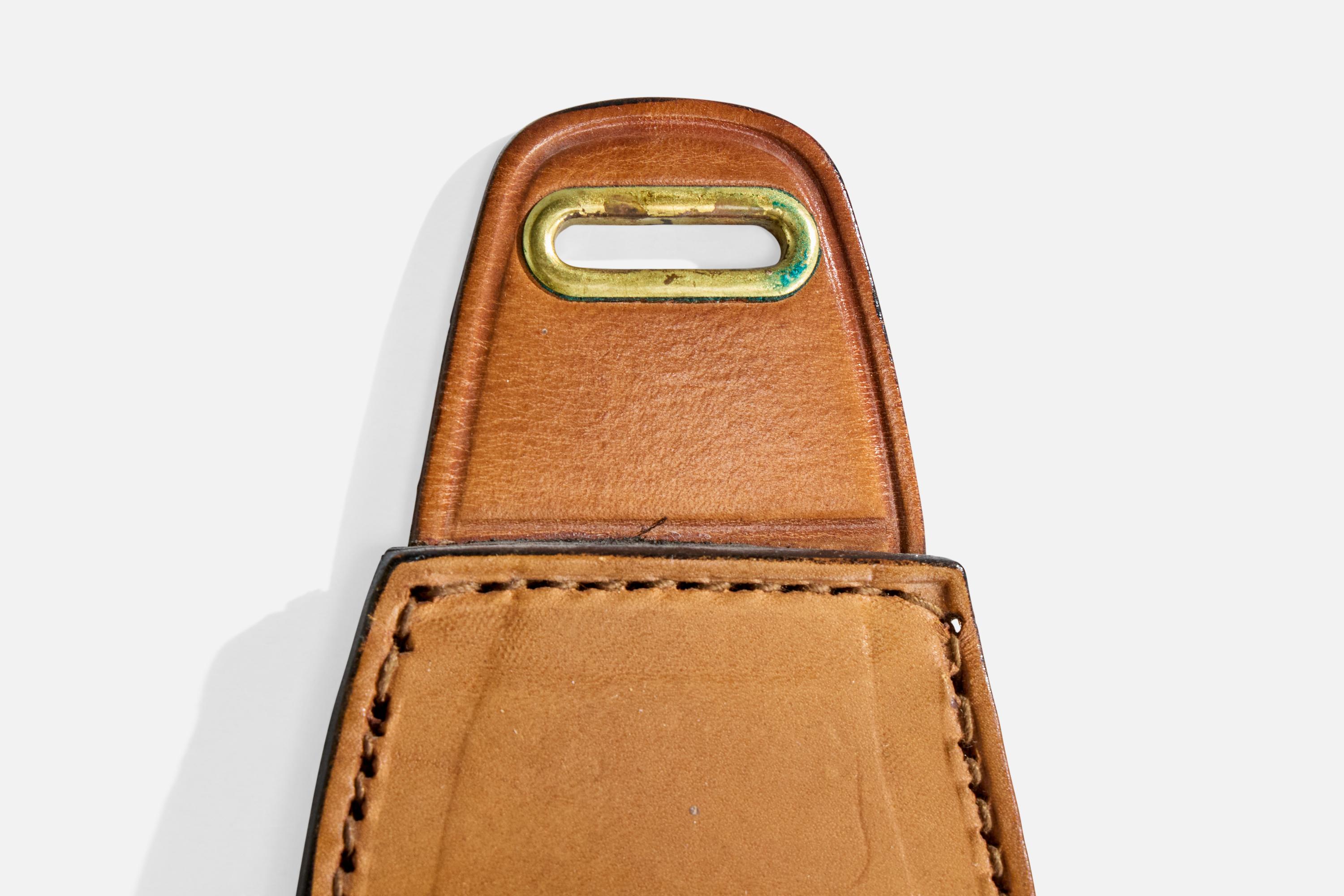 Milieu du XXe siècle Design/One, cintres, cuir, laiton, France, années 1950 en vente
