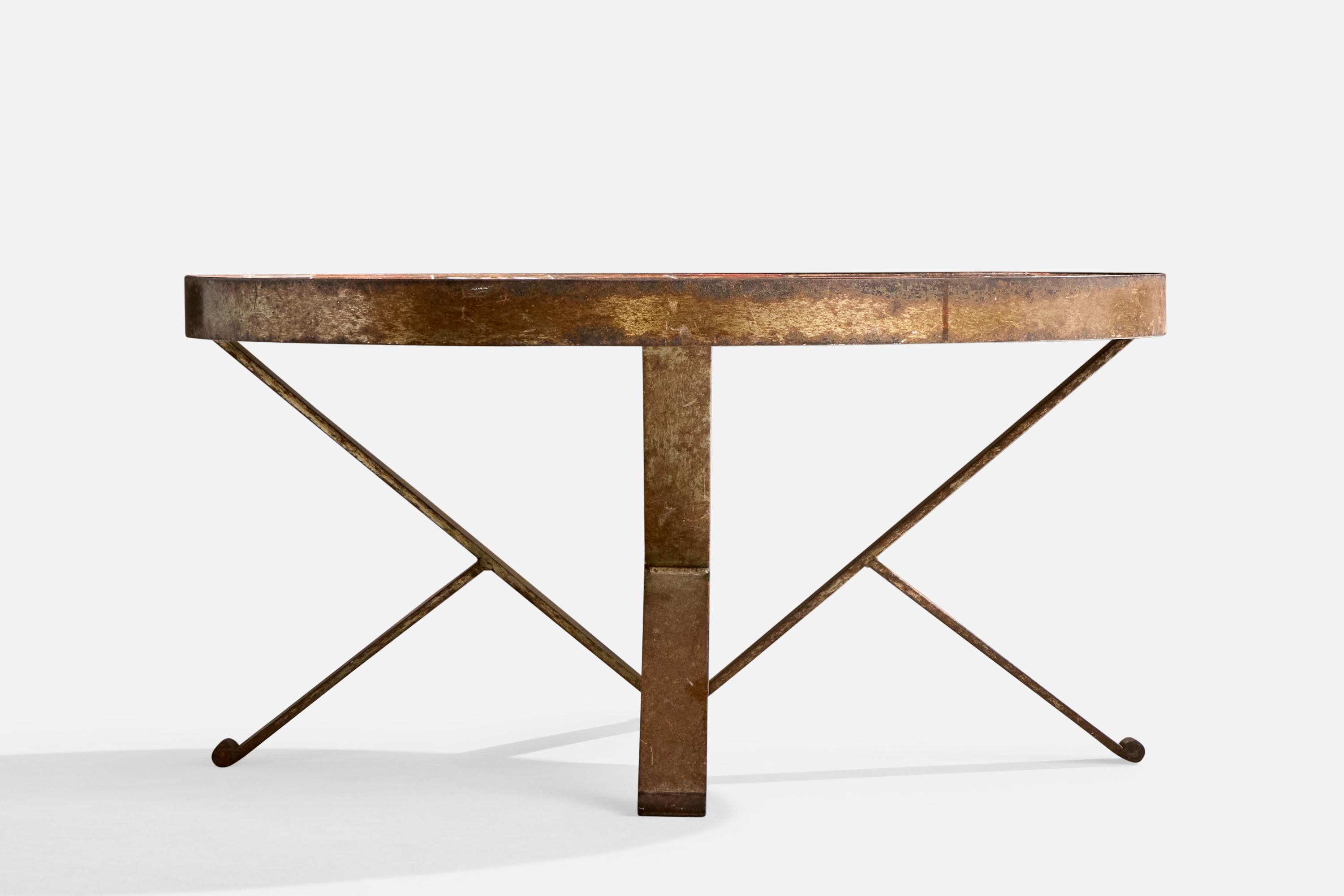 Français Table basse de designer français, céramique, fer, France, années 1950 en vente