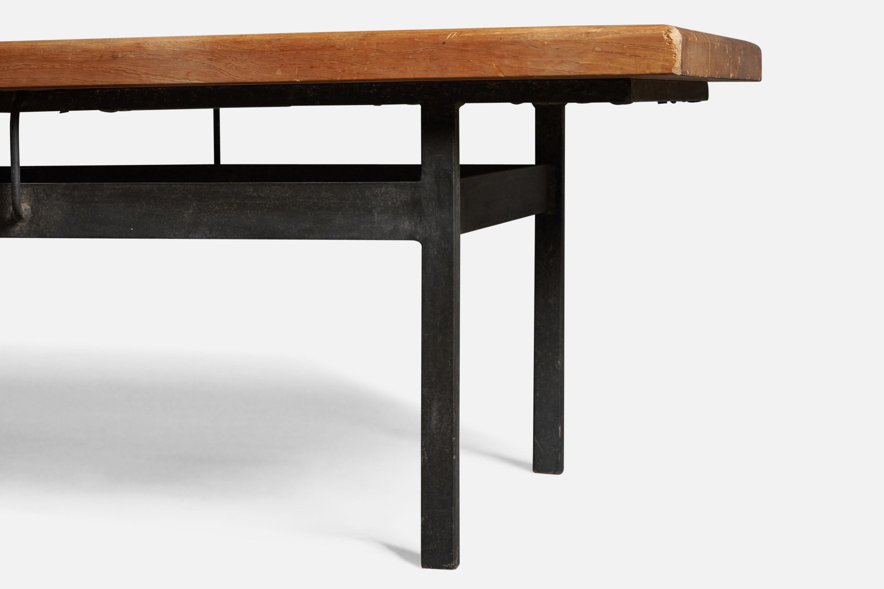 Francese Tavolino di design francese, Oak, metallo, ceramica, Francia, anni '50 in vendita