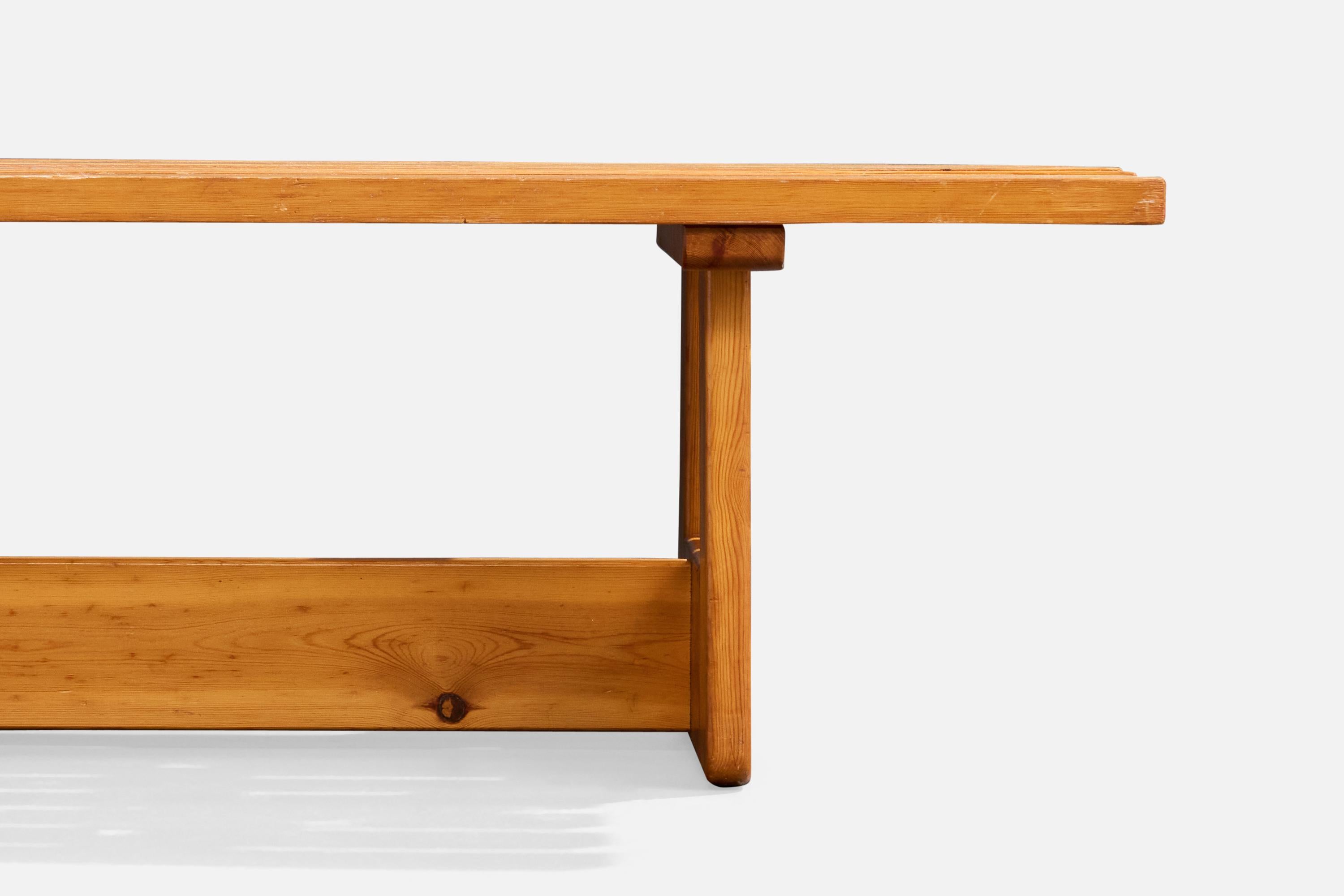 Französischer Designer, Couchtisch, Kiefer, Frankreich, 1970er (Ende des 20. Jahrhunderts) im Angebot