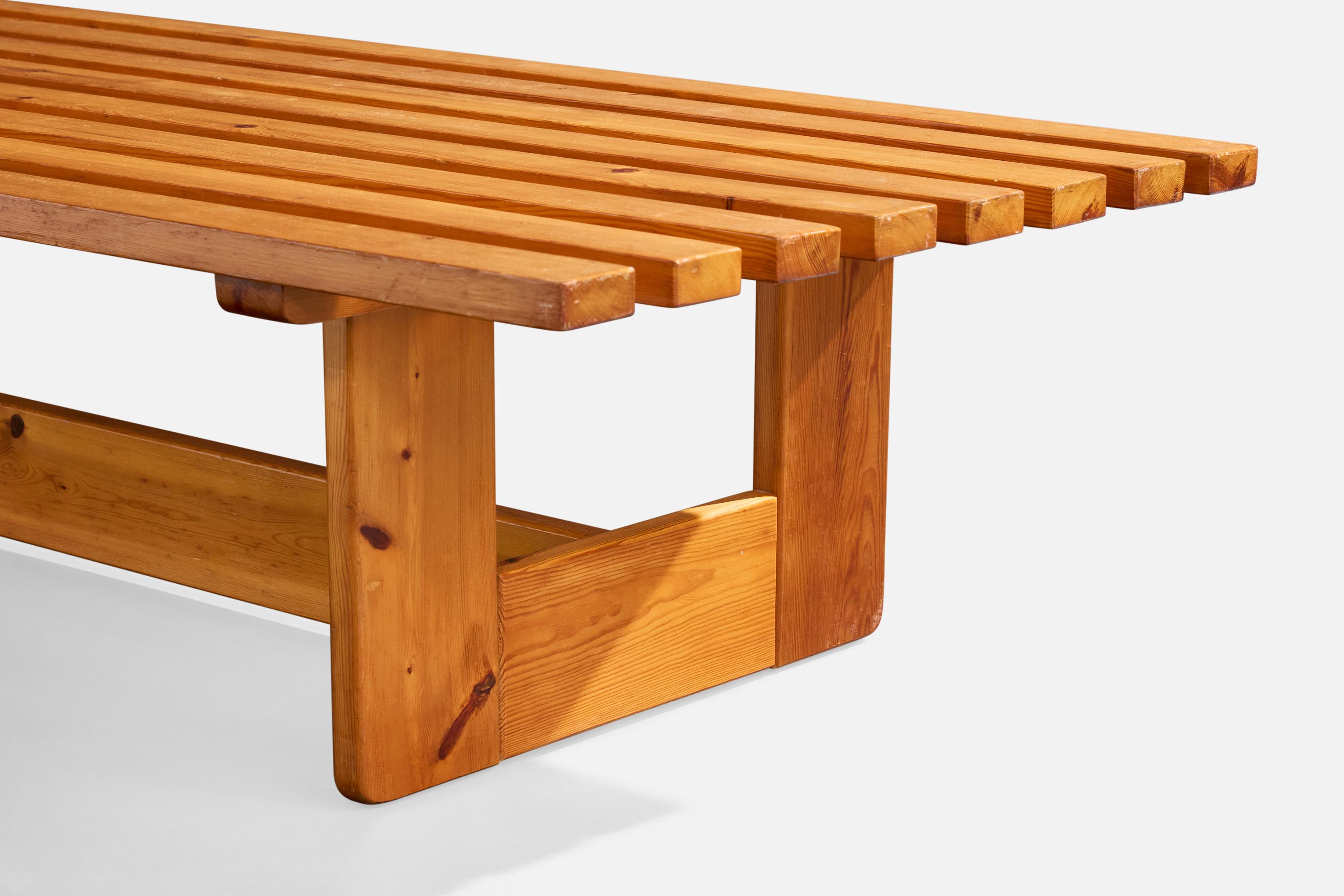 Französischer Designer, Couchtisch, Kiefer, Frankreich, 1970er im Angebot 2