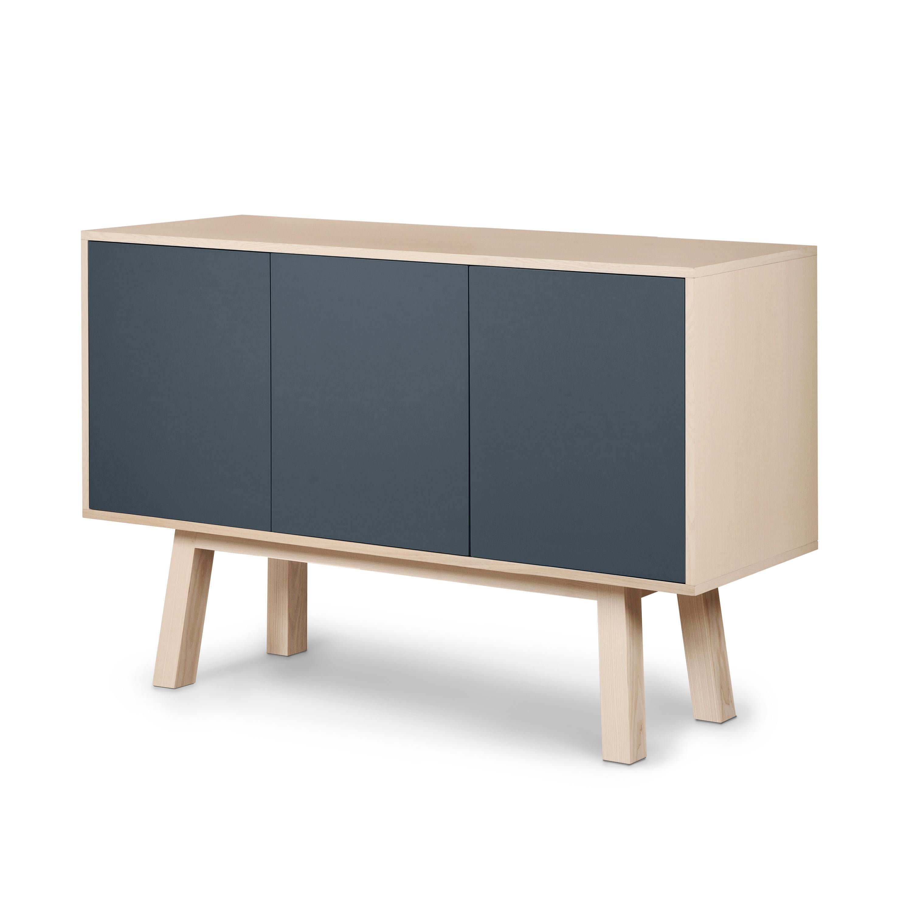 Aparador de 3 puertas azul oscuro de diseño francés, por Eric Gizard París Francés en venta