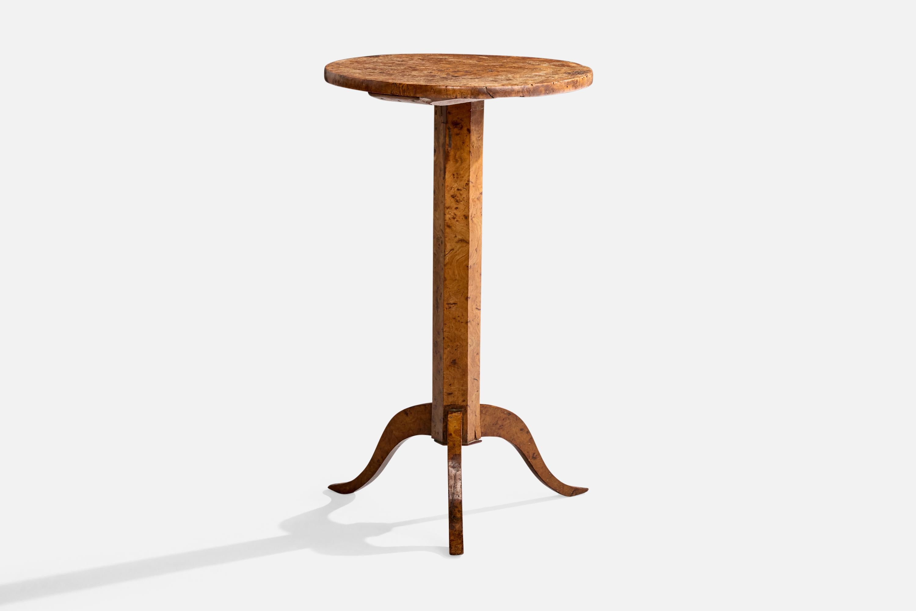 French Designer, End Table, Burl Wood, France, 1920s In Good Condition For Sale In High Point, NC