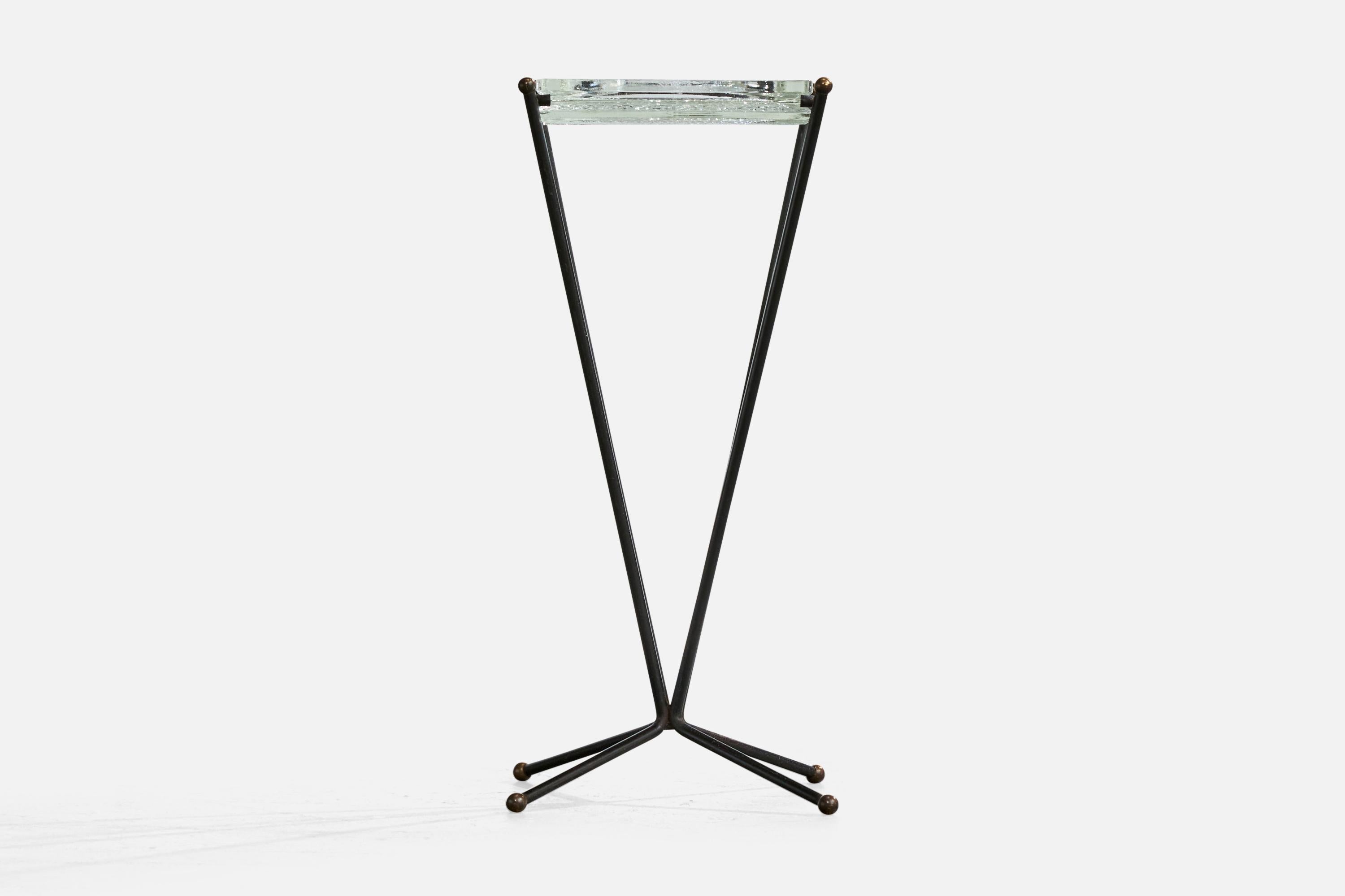 French Designer, End Table, Iron, Brass, Glass, France, 1950s In Good Condition For Sale In High Point, NC