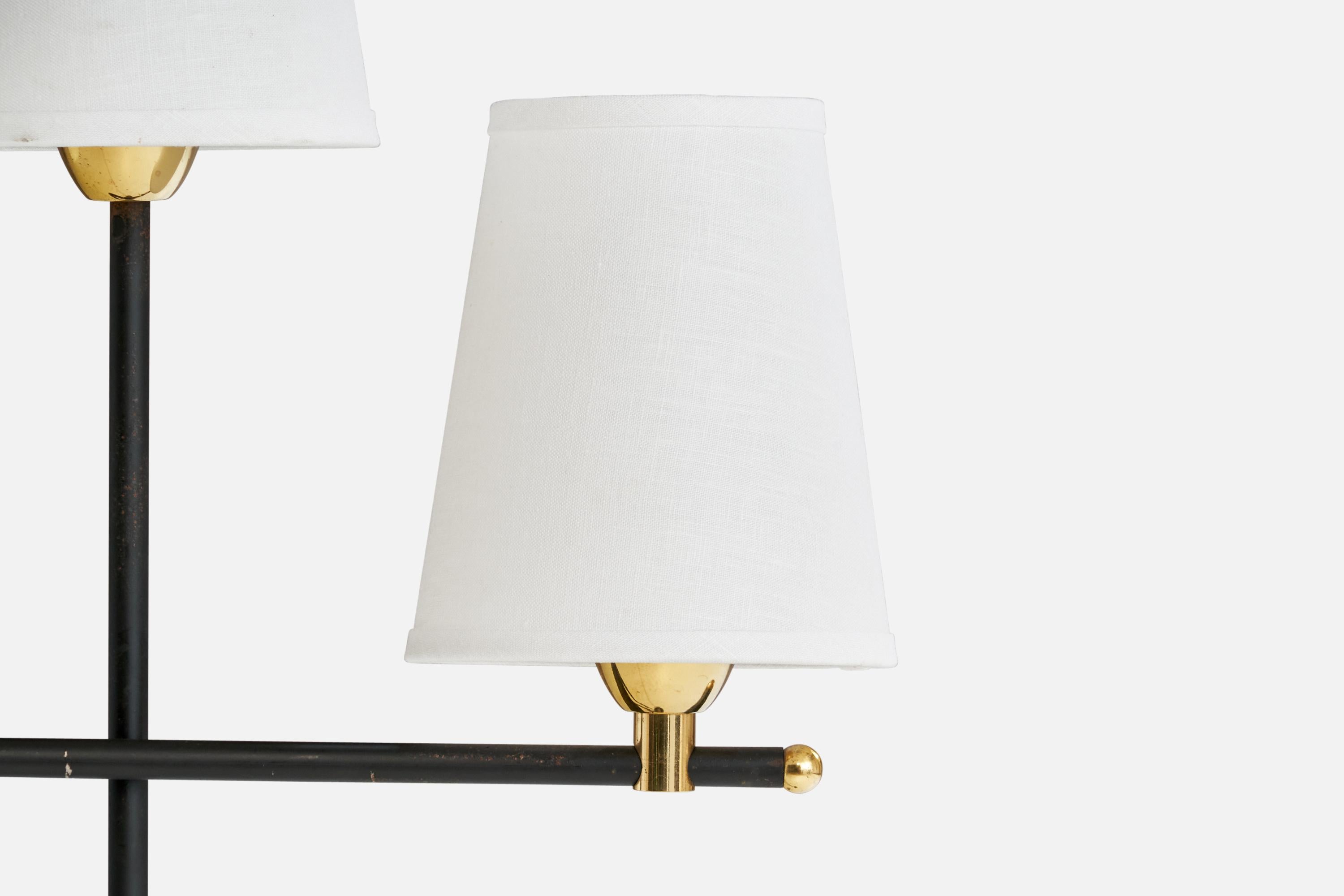 French Designer, Floor Lamp, Brass, Metal, Fabric, France, 1960s In Good Condition For Sale In High Point, NC