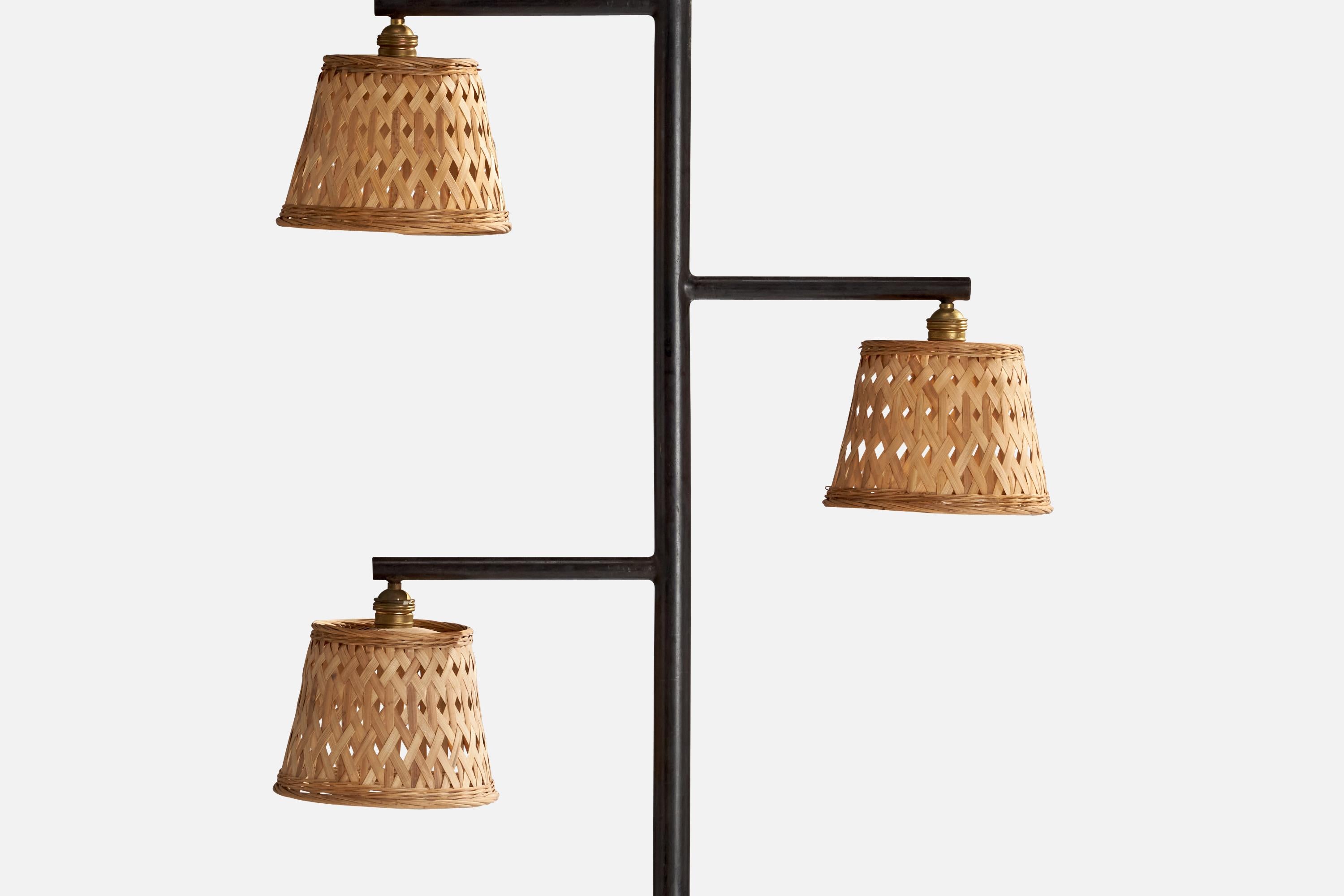 French Designer, Floor Lamp, Metal, Brass, Rattan, France, 1970s For Sale 1