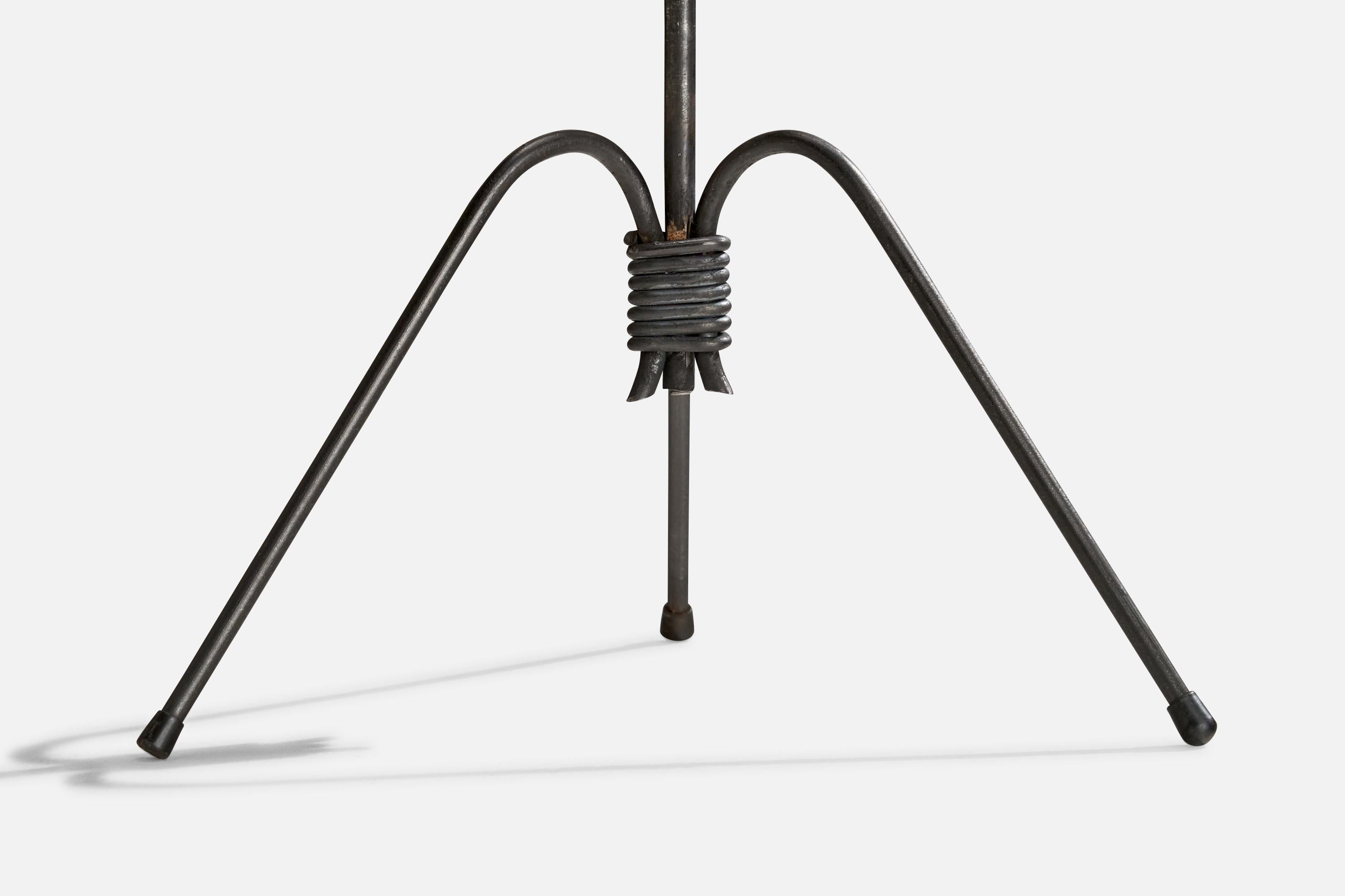 French Designer, Floor Lamp, Metal, Iron, France, 1940s For Sale 2