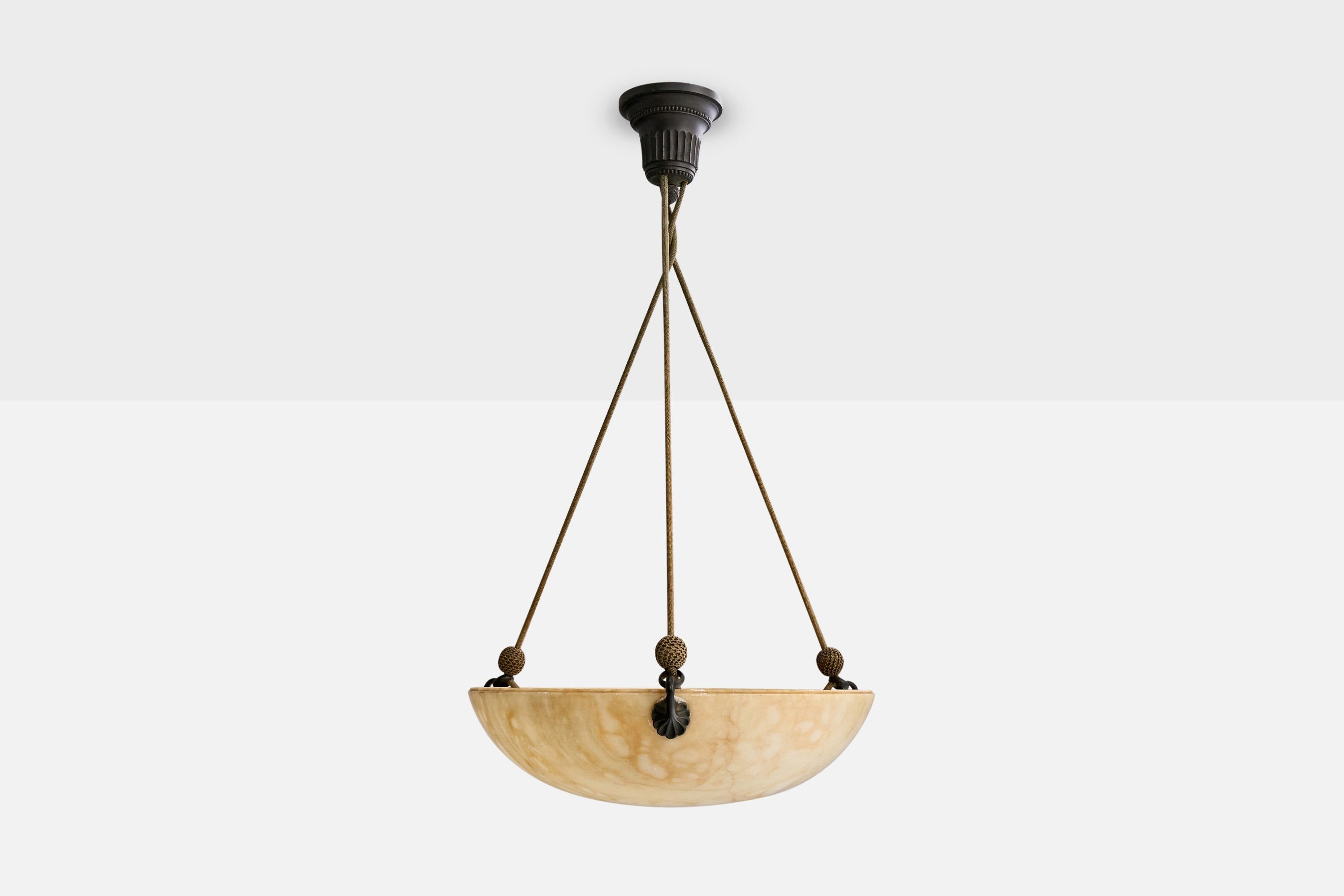 Francese Designer francese, lampada a sospensione, alabastro, metallo, corda, Francia, anni '20 in vendita