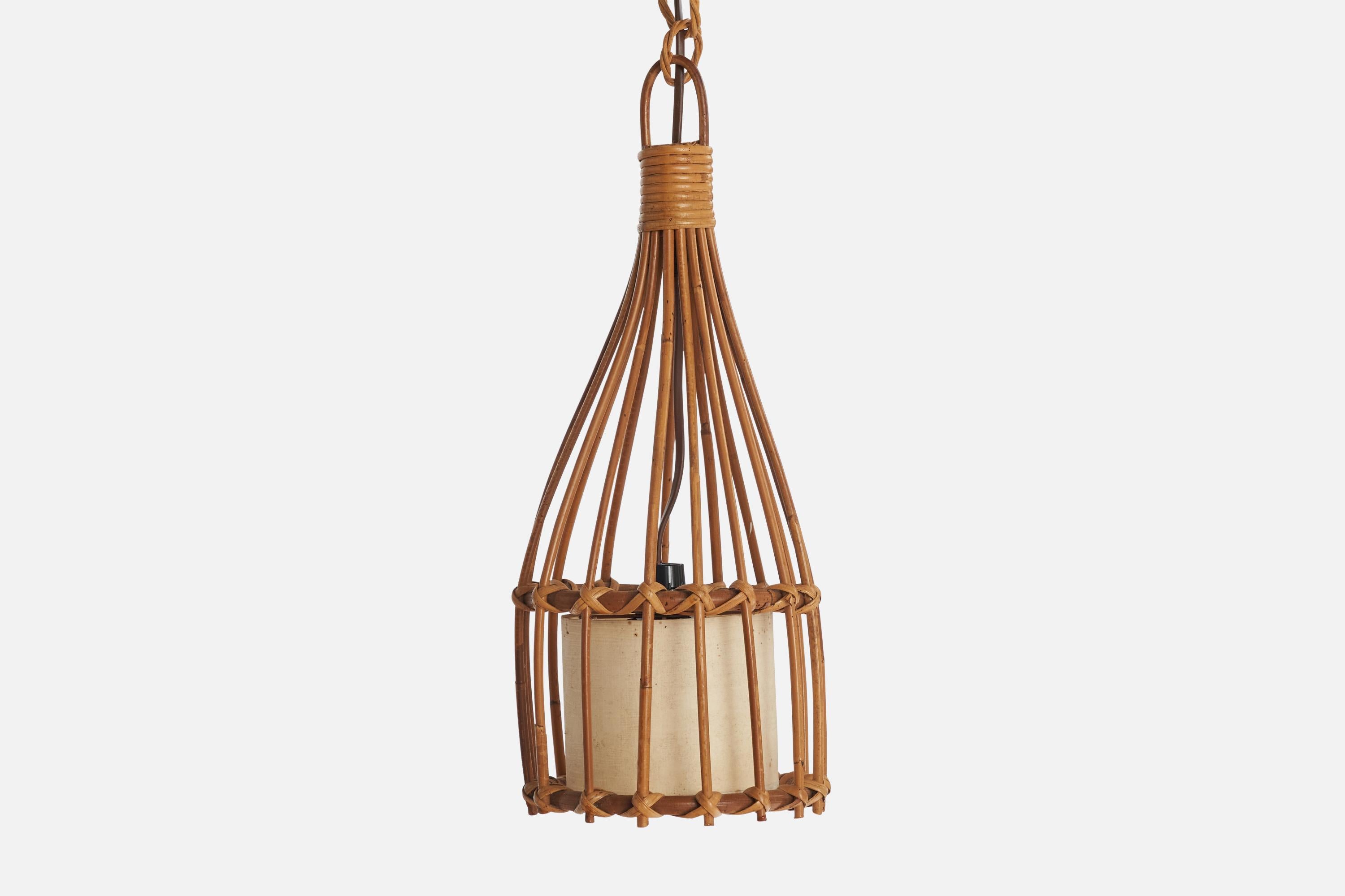 Designer francese, lampada a sospensione, bambù, rattan, tessuto, Francia, anni '70 in vendita 1