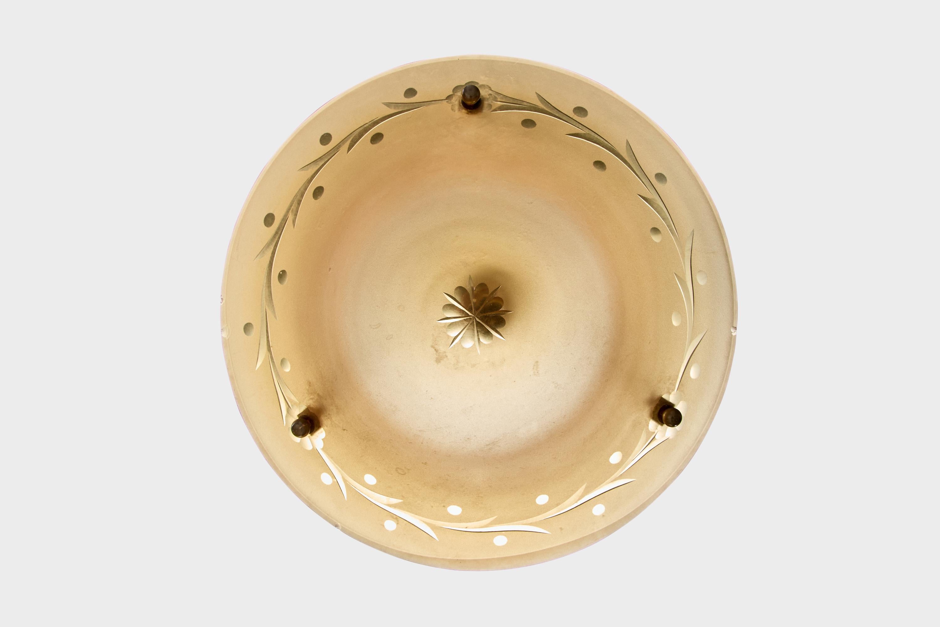 Designer francese, lampada a sospensione, ottone, vetro, Francia, anni '1930 In condizioni buone in vendita a High Point, NC