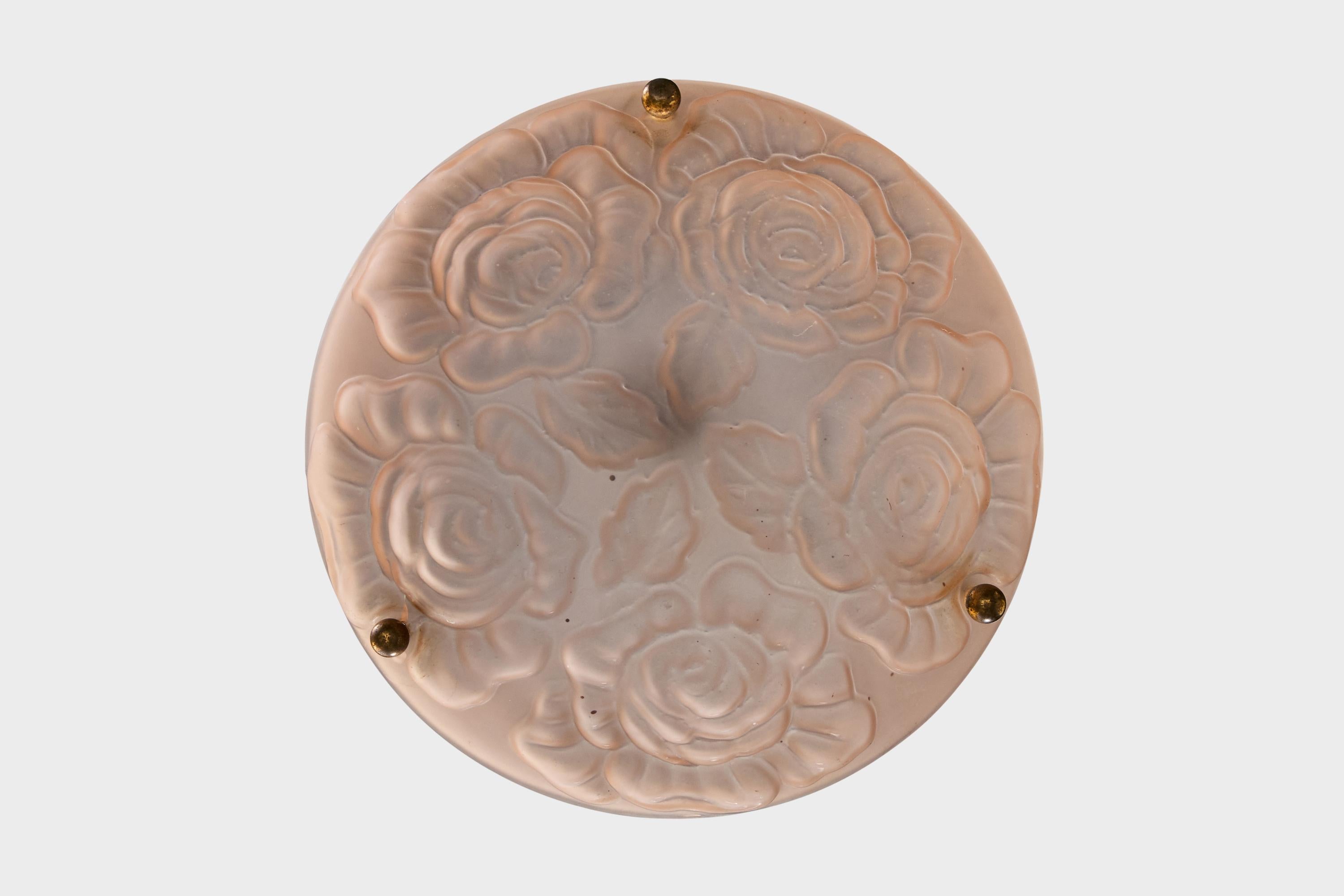 Francese Designer francese, lampada a sospensione, ottone, vetro, Francia, anni '1930 in vendita