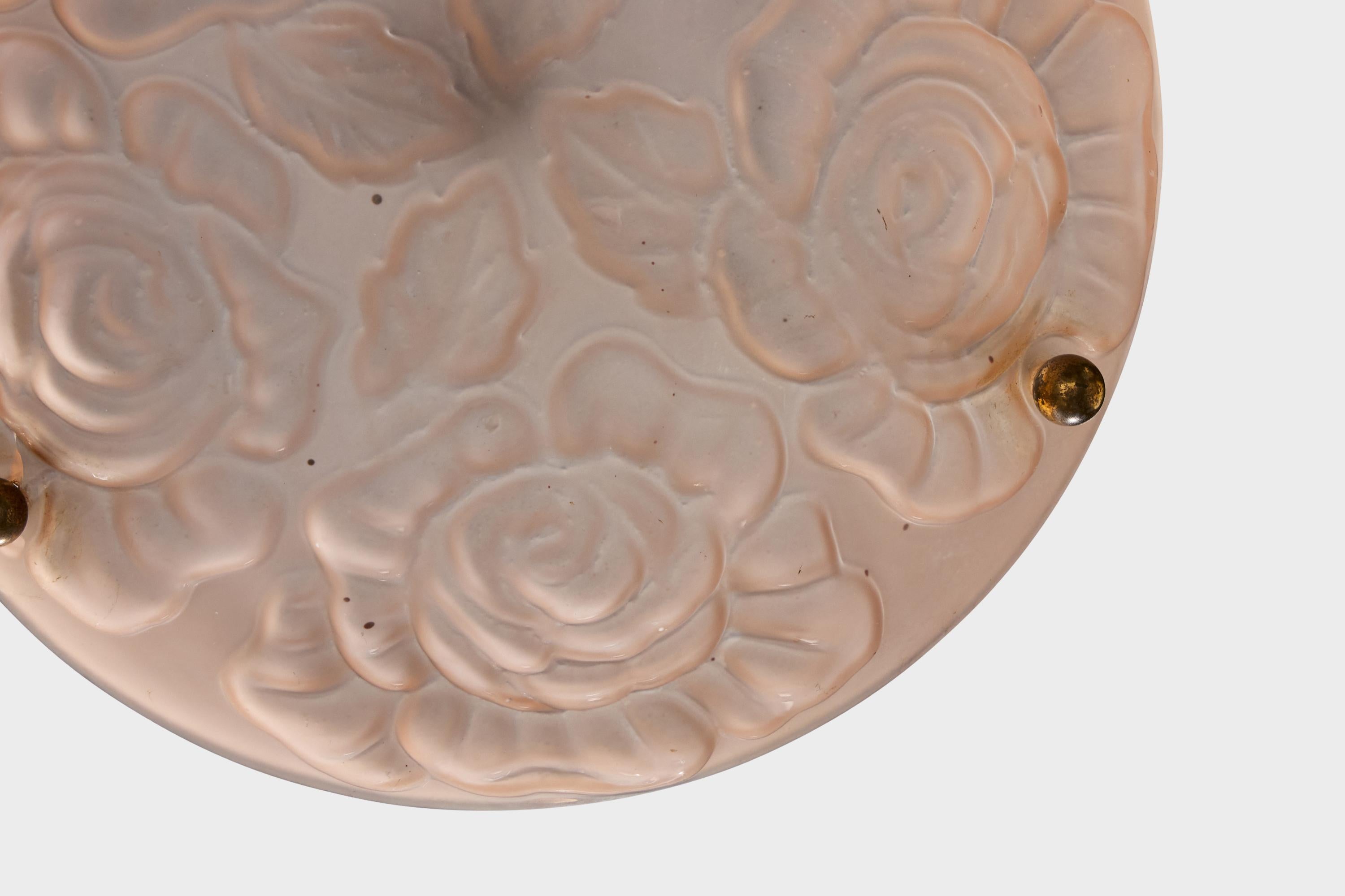 Ottone Designer francese, lampada a sospensione, ottone, vetro, Francia, anni '1930 in vendita