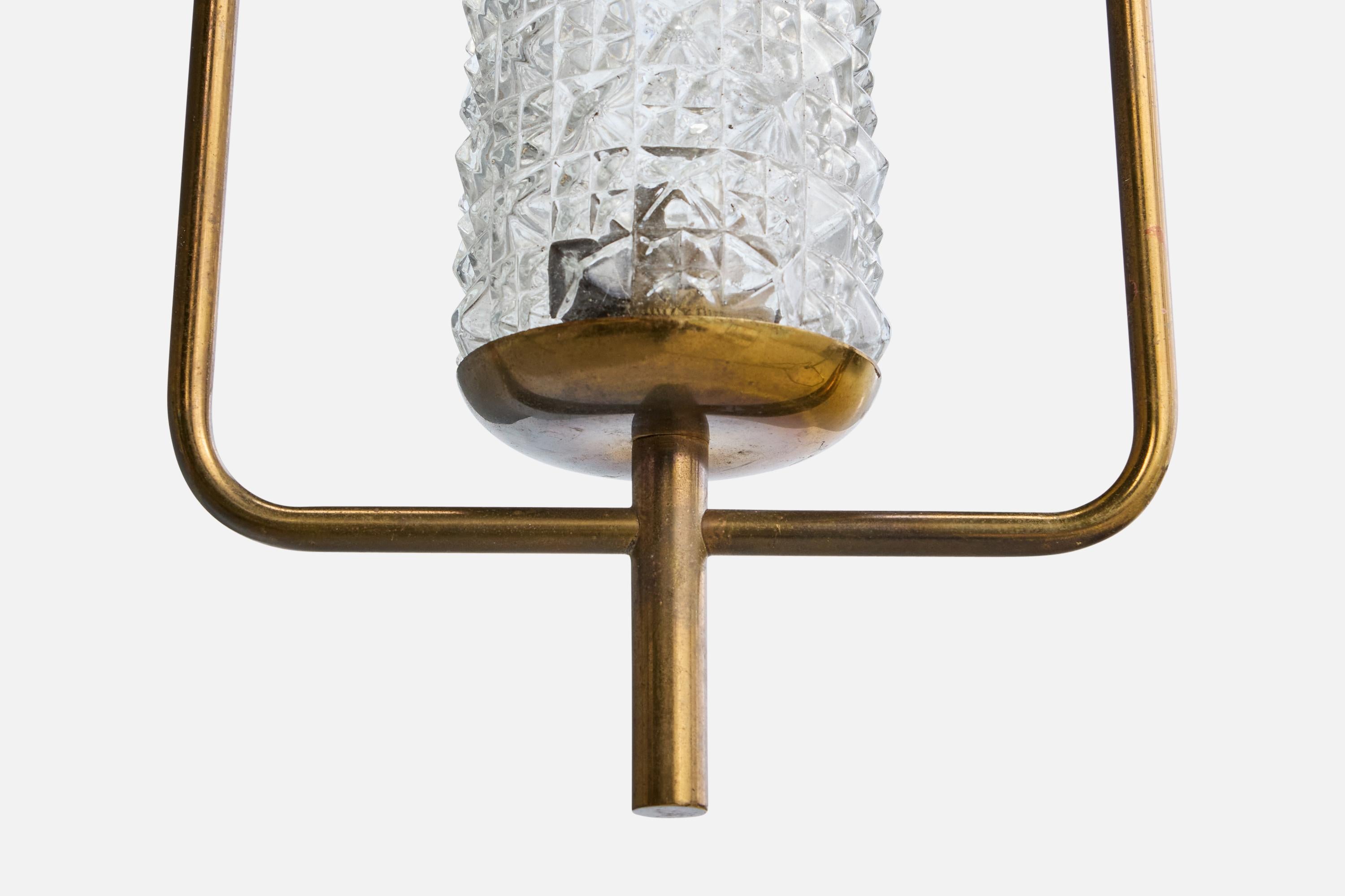 Metà XX secolo Designer francese, lampada a sospensione, ottone, vetro, Francia, anni '50 in vendita
