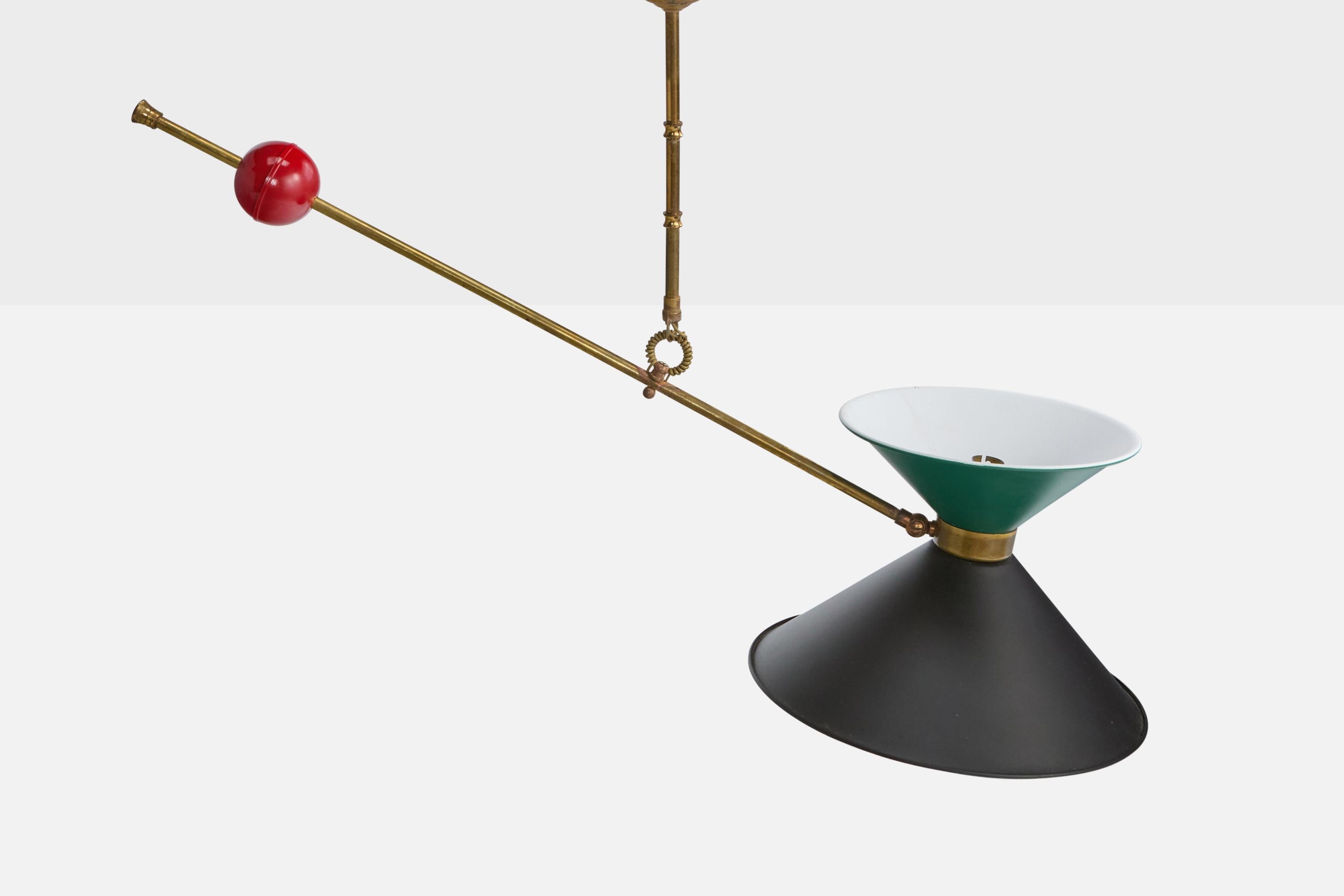 Francese Designer francese, lampada a sospensione, ottone, metallo, Francia, anni '50 in vendita