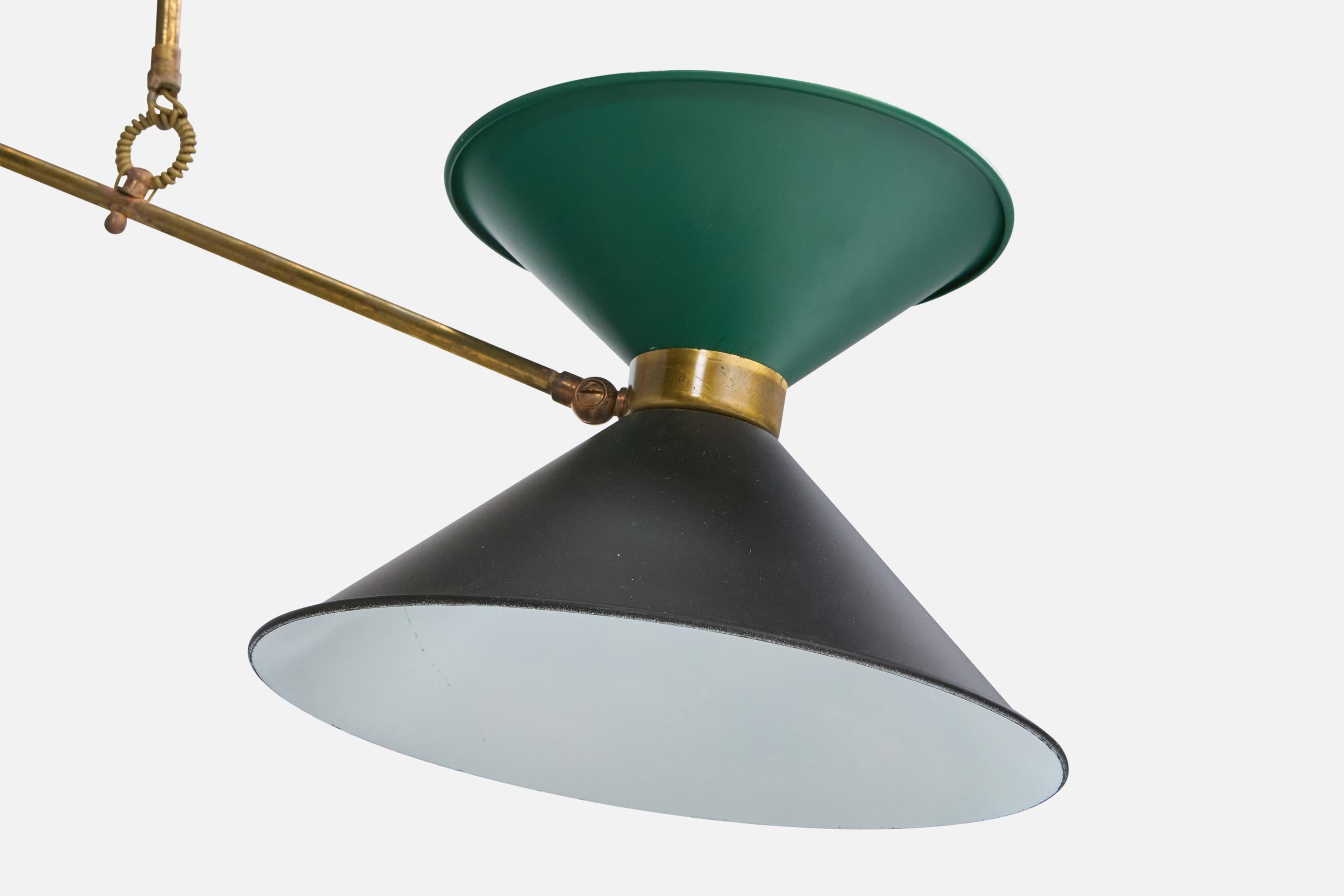 Designer francese, lampada a sospensione, ottone, metallo, Francia, anni '50 In condizioni buone in vendita a High Point, NC