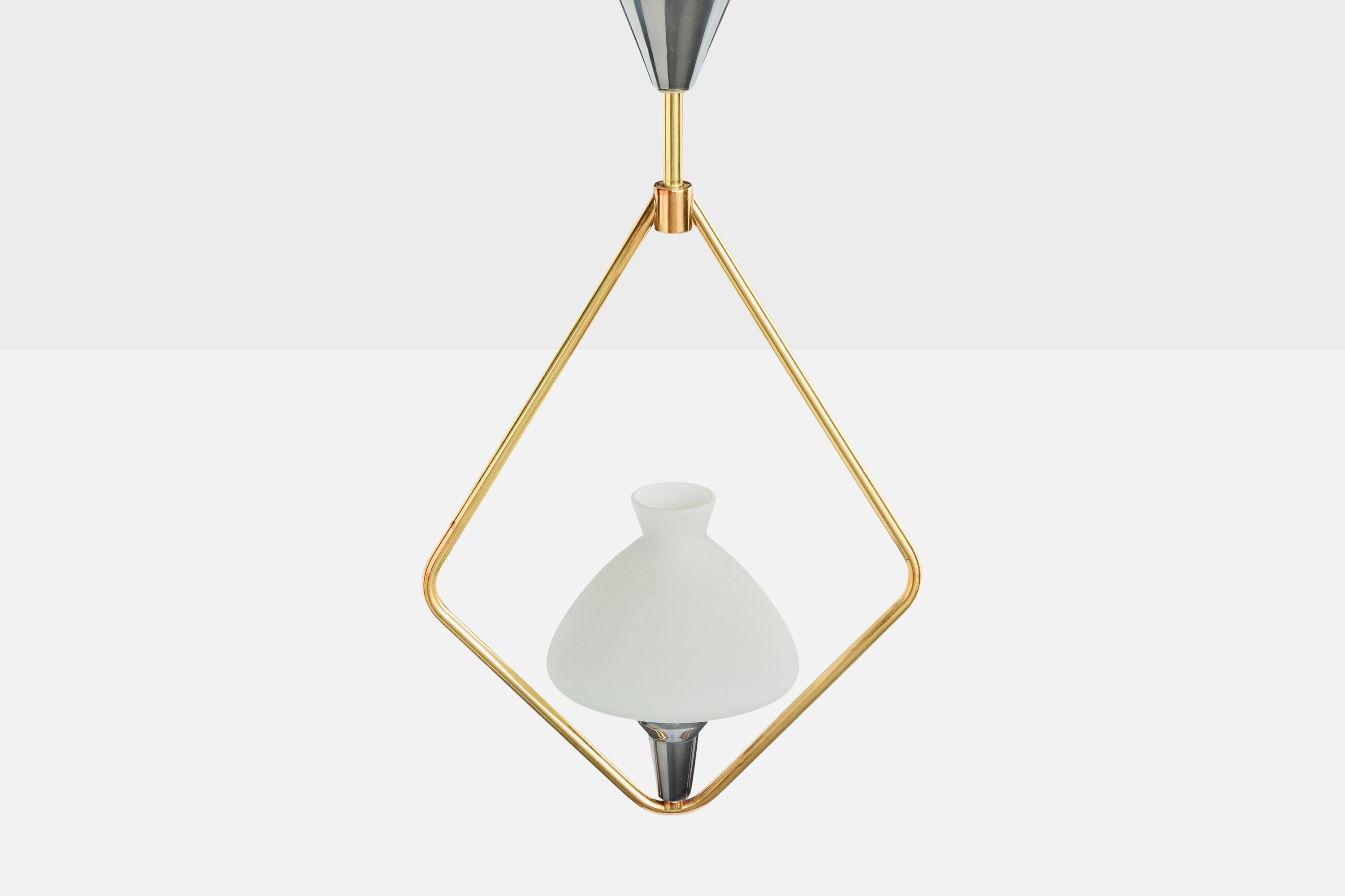 Diseñador francés, lámpara colgante, latón, metal, cristal, Francia, años 1960 Francés en venta