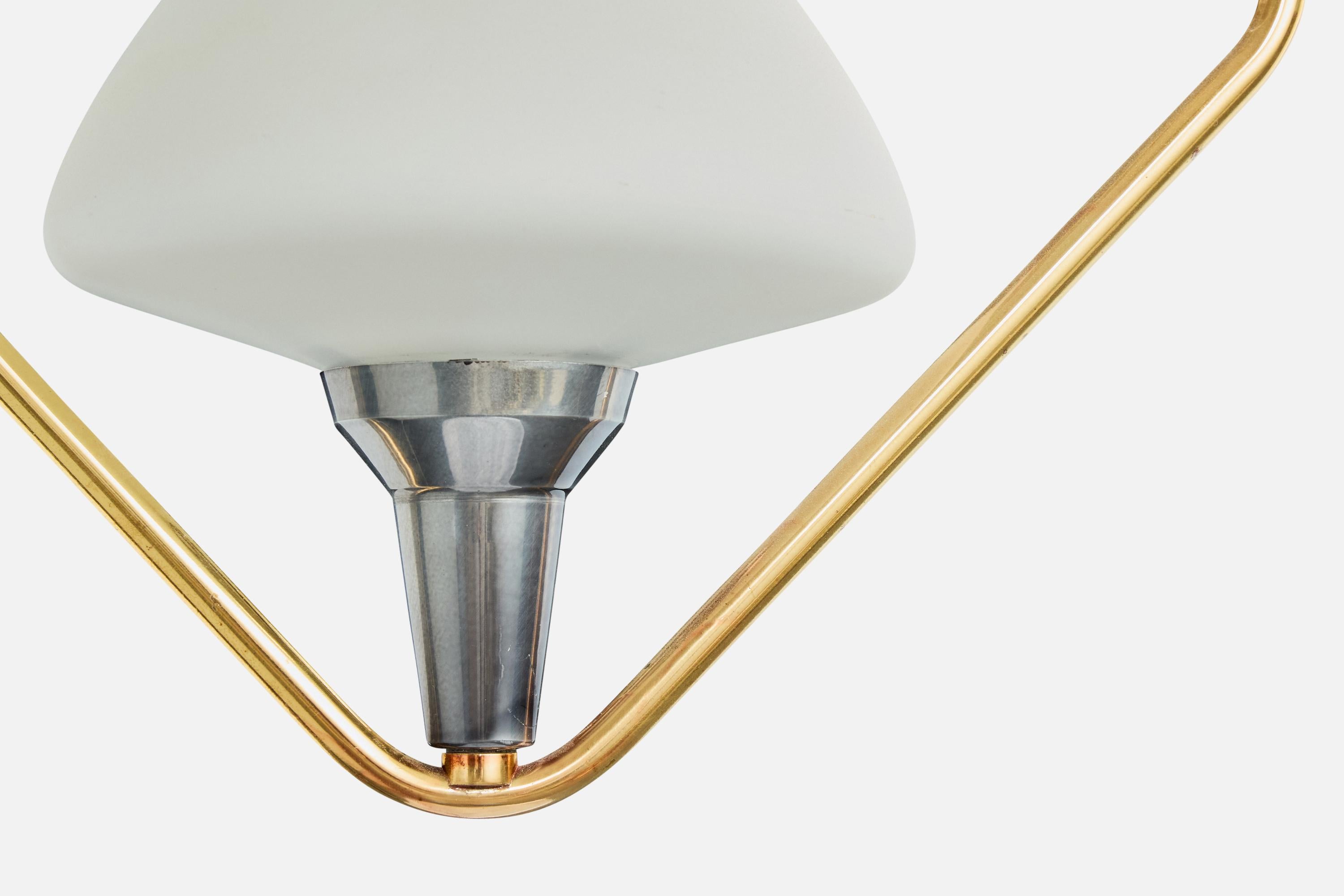 Diseñador francés, lámpara colgante, latón, metal, cristal, Francia, años 1960 mediados del siglo XX en venta