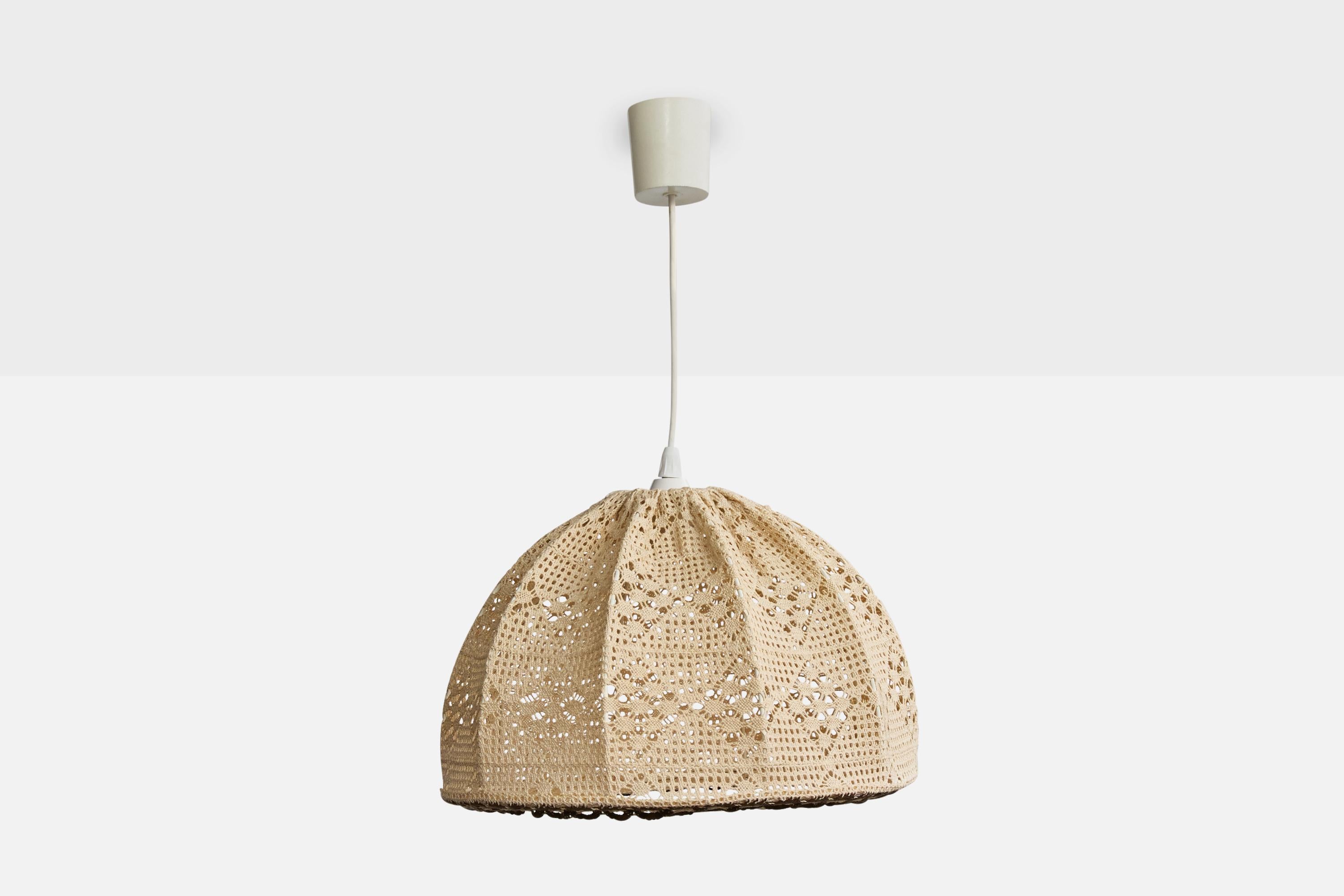 Mid-Century moderno Designer francese, lampada a sospensione, tessuto, Francia, anni '60 in vendita