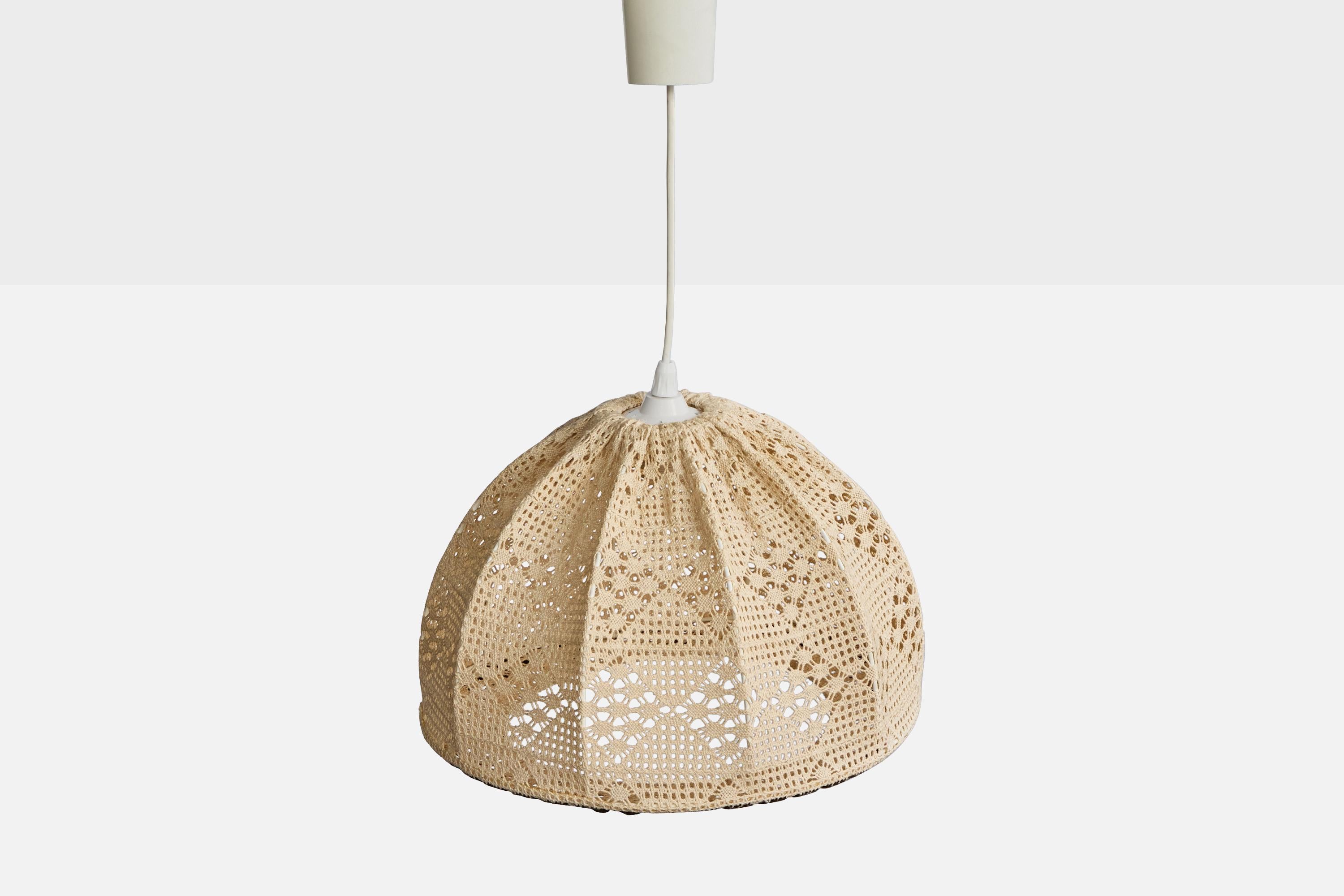 Francese Designer francese, lampada a sospensione, tessuto, Francia, anni '60 in vendita