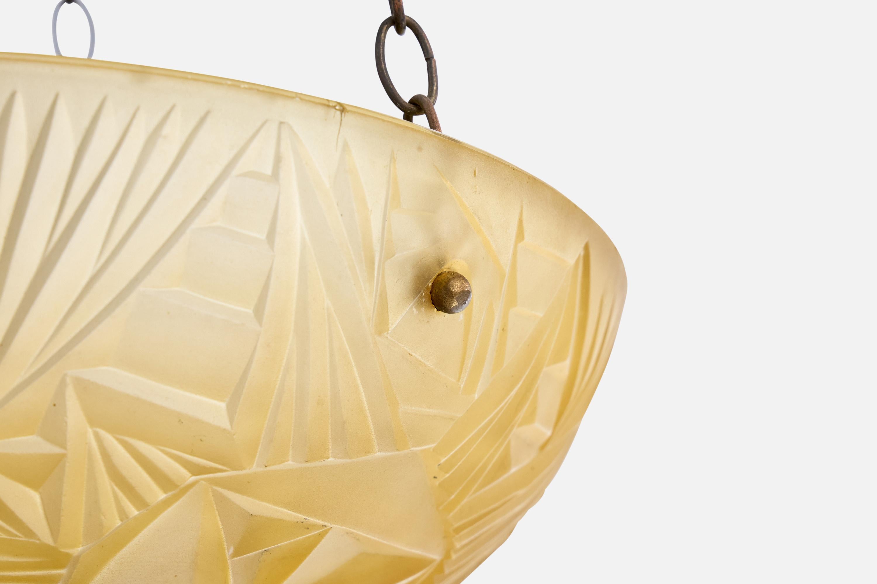 Ottone Designer francese, lampada a sospensione, vetro, ottone, Francia, anni '30 in vendita