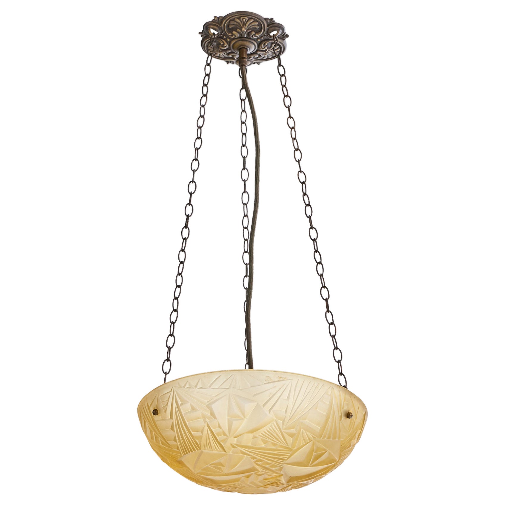 Französischer Designer, Pendelleuchte, Glas, Messing, Frankreich, 1930er Jahre
