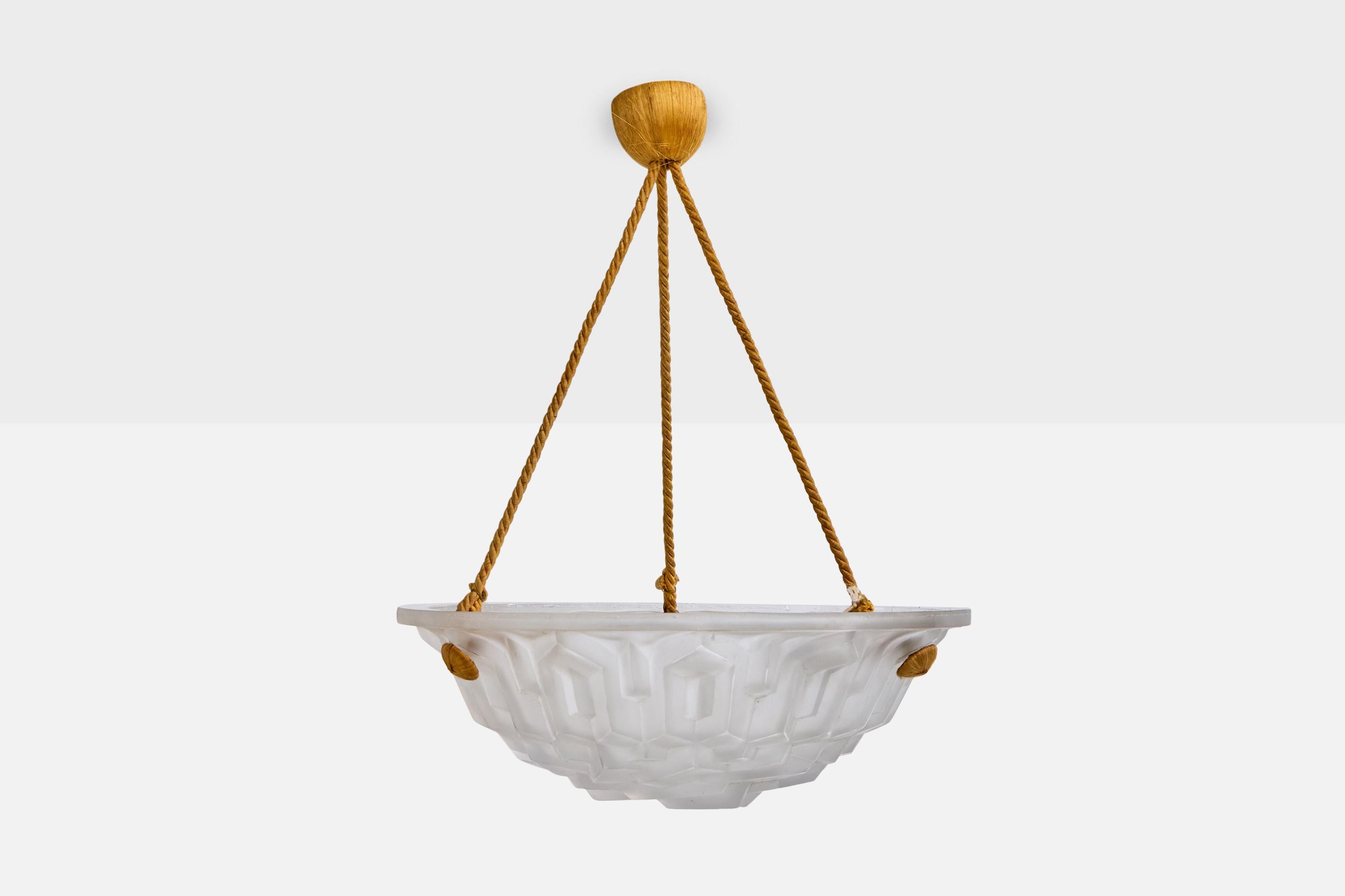 Designer francese, lampada a sospensione, vetro, corda, Francia, anni '1930 In condizioni buone in vendita a High Point, NC