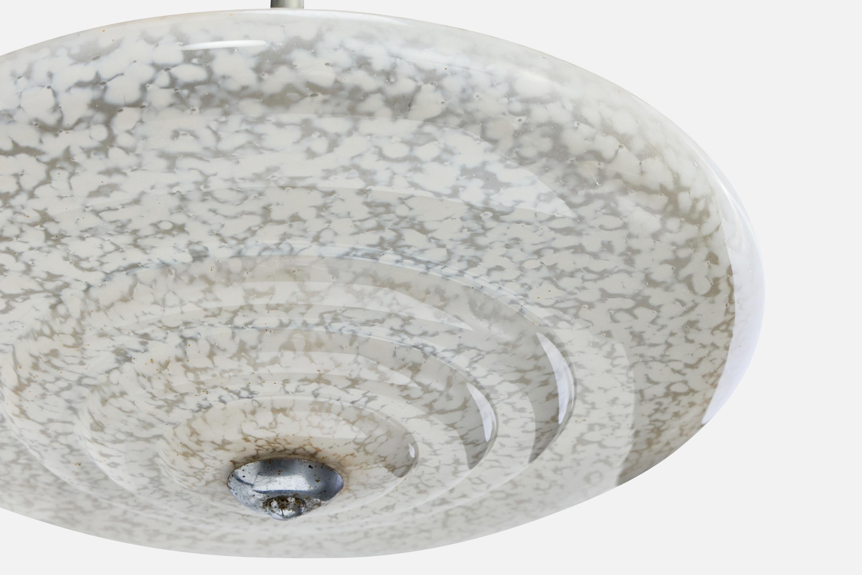 Inizio XX secolo Designer francese, lampada a sospensione, metallo, vetro, Francia, anni '1920 in vendita